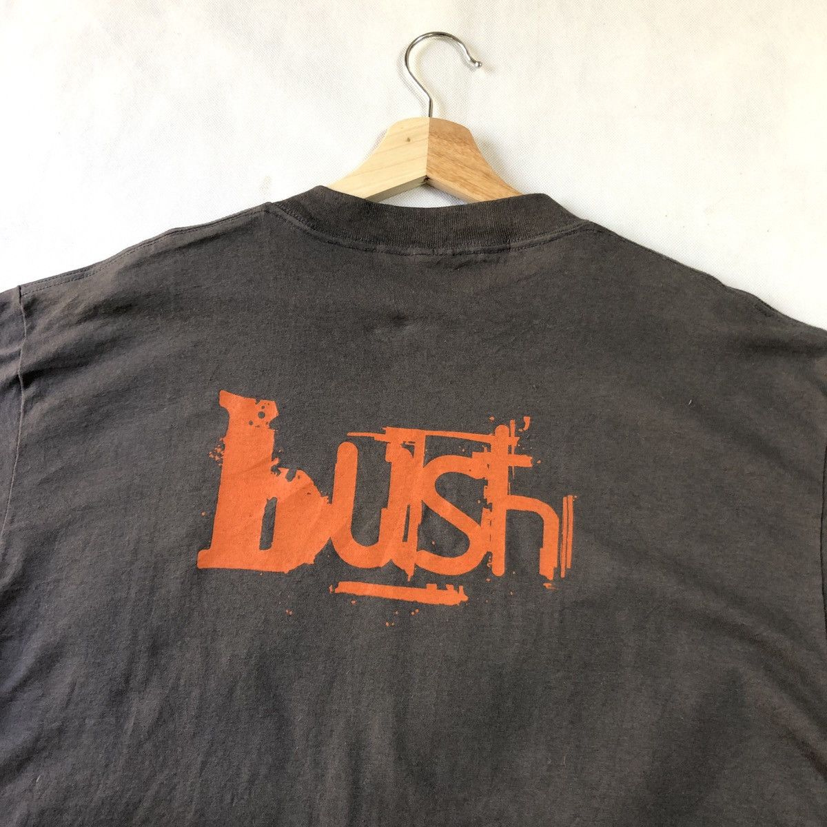 Band Tees × Vintage Rare!! Vintage Bush Razorblade Suitcase Tshirt Size US XL / EU 56 / 4 - 4 Thumbnail