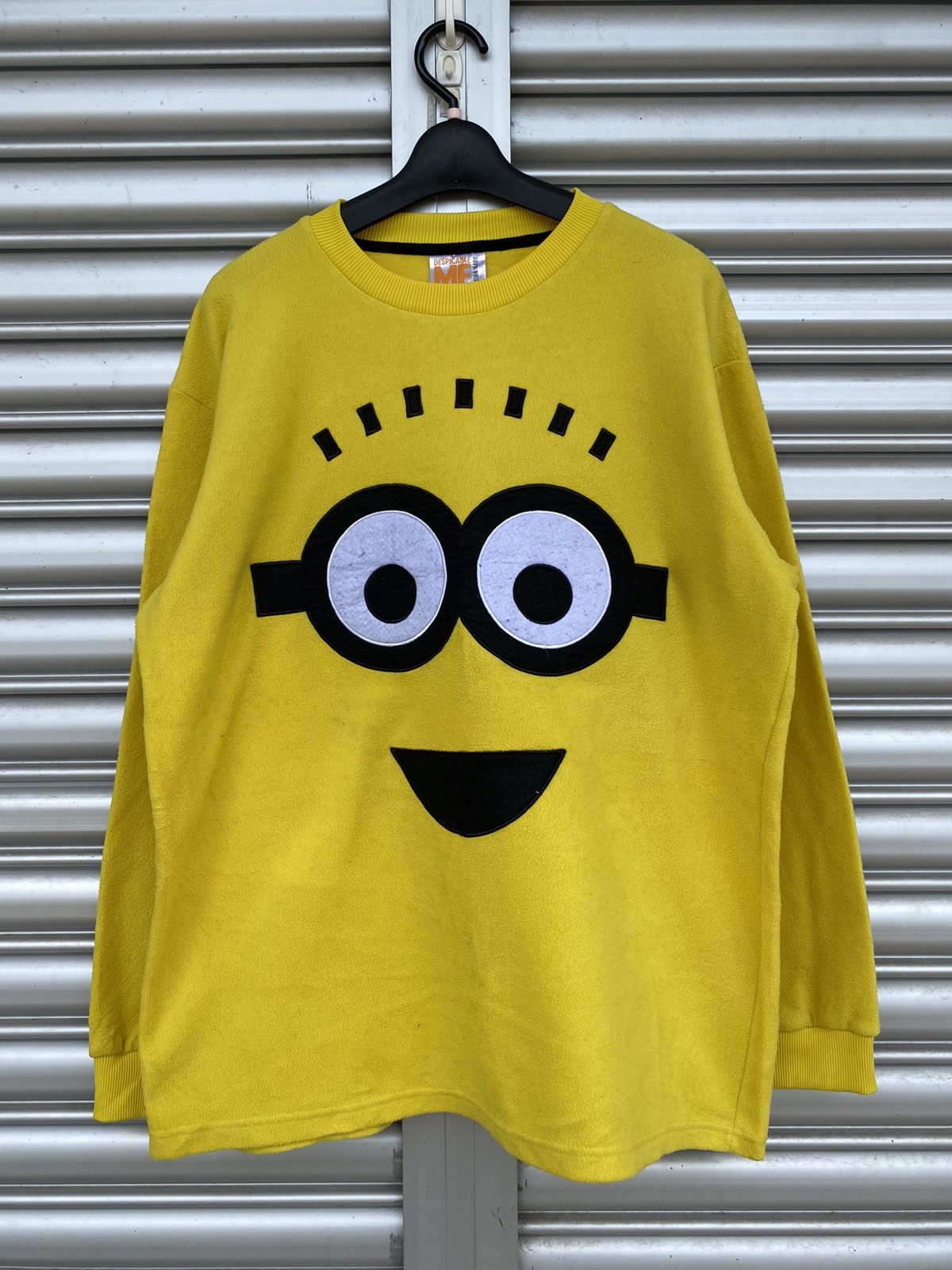 Despicable minion sweatshirt very nice design