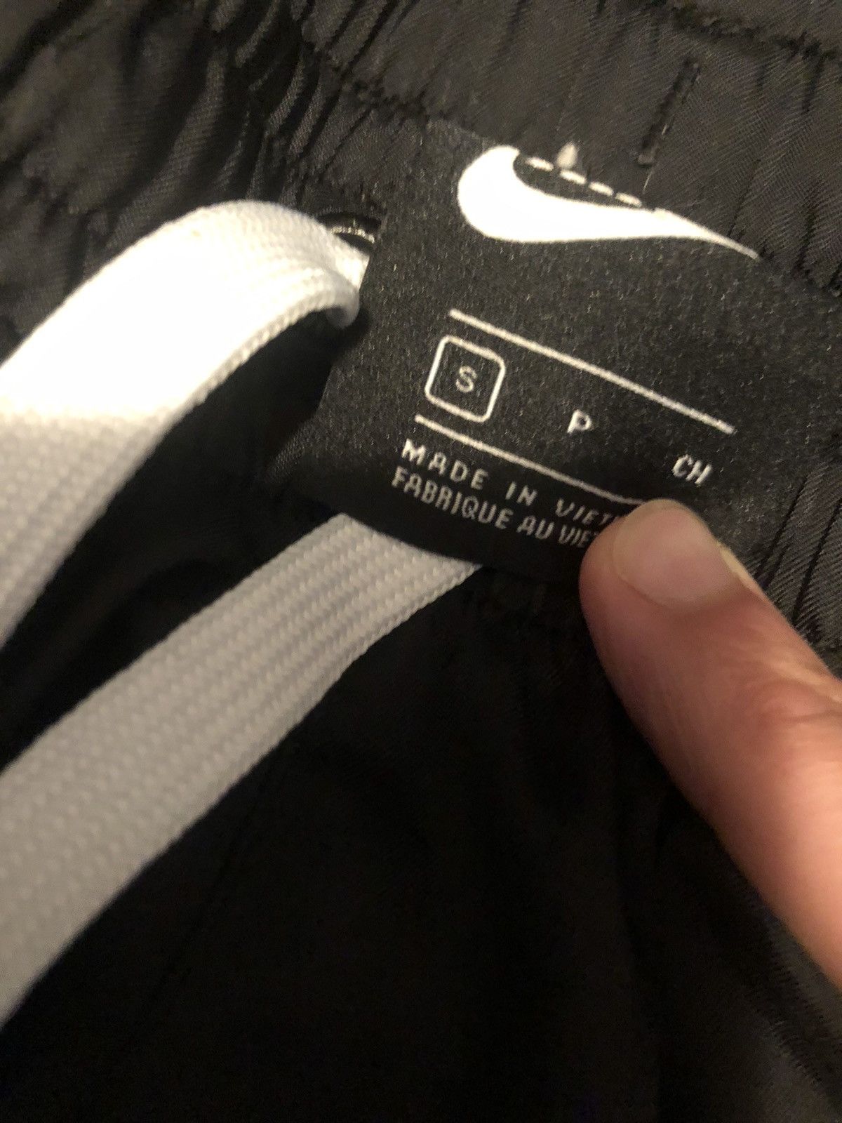 Nike Nike Club Essentials Nylon shorts Size US 28 / EU 44 - 2 Thumbnail