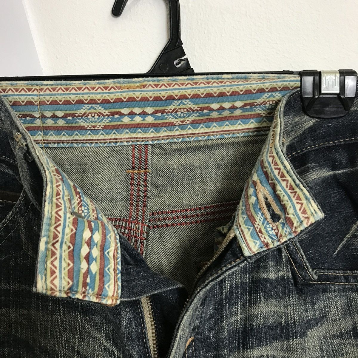 Edwin Vintage Edwin Motif Navajo Style Faded Denim Pants Size US 32 / EU 48 - 5 Thumbnail