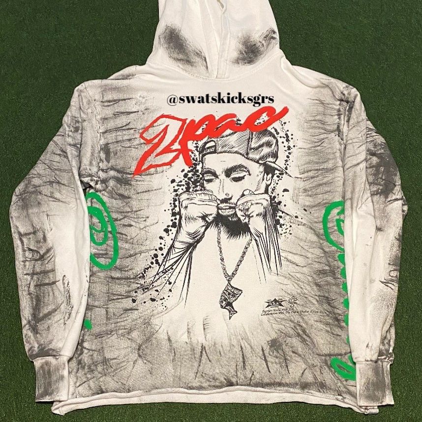 Barriers Barriers NY Tupac 2Pac Estate Complexcon Hoodie sz L Size US L / EU 52-54 / 3 - 1 Thumbnail