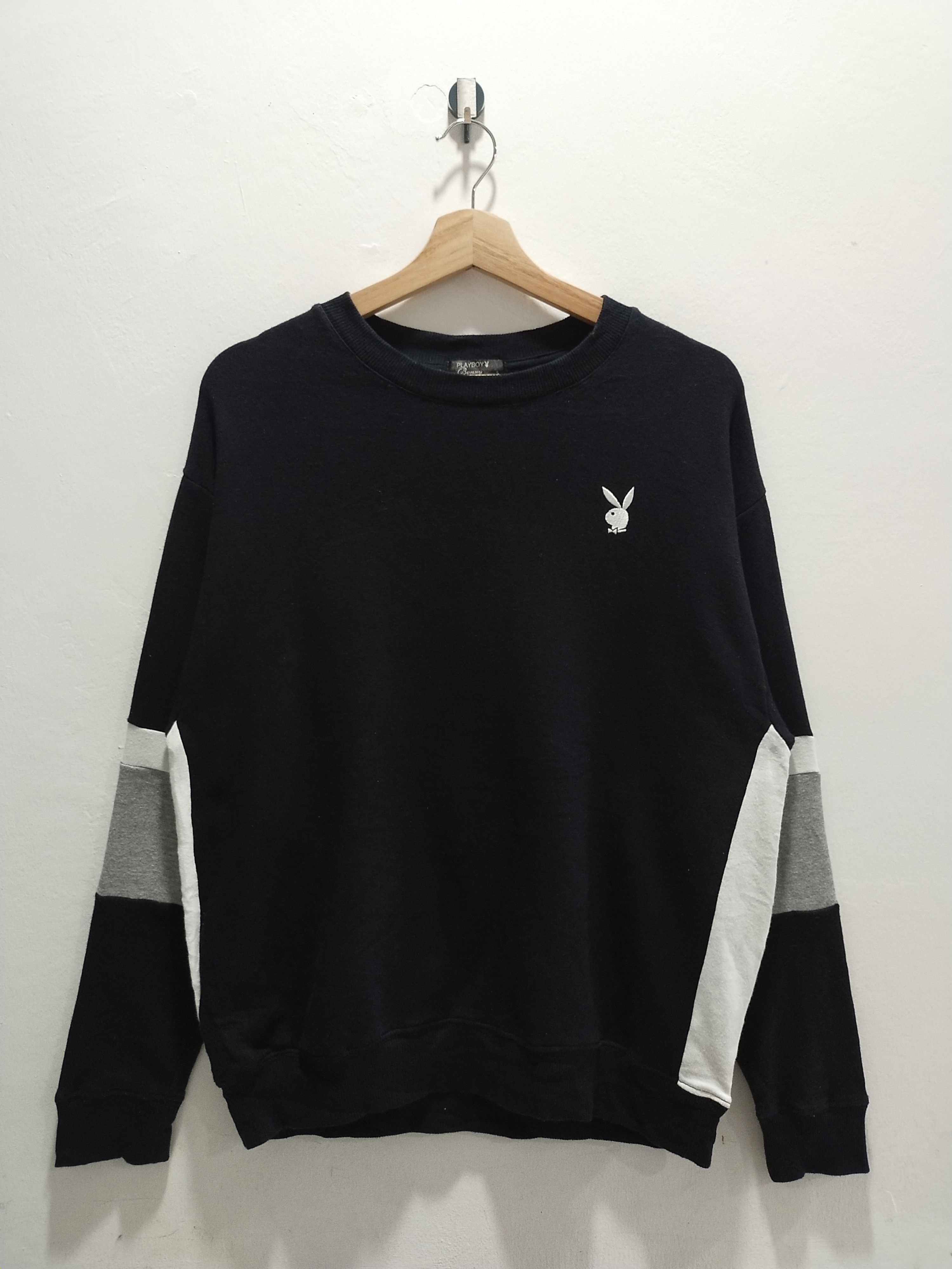 PLAYBOY Embroidery Bunny Head Simple Design Sweatshirt