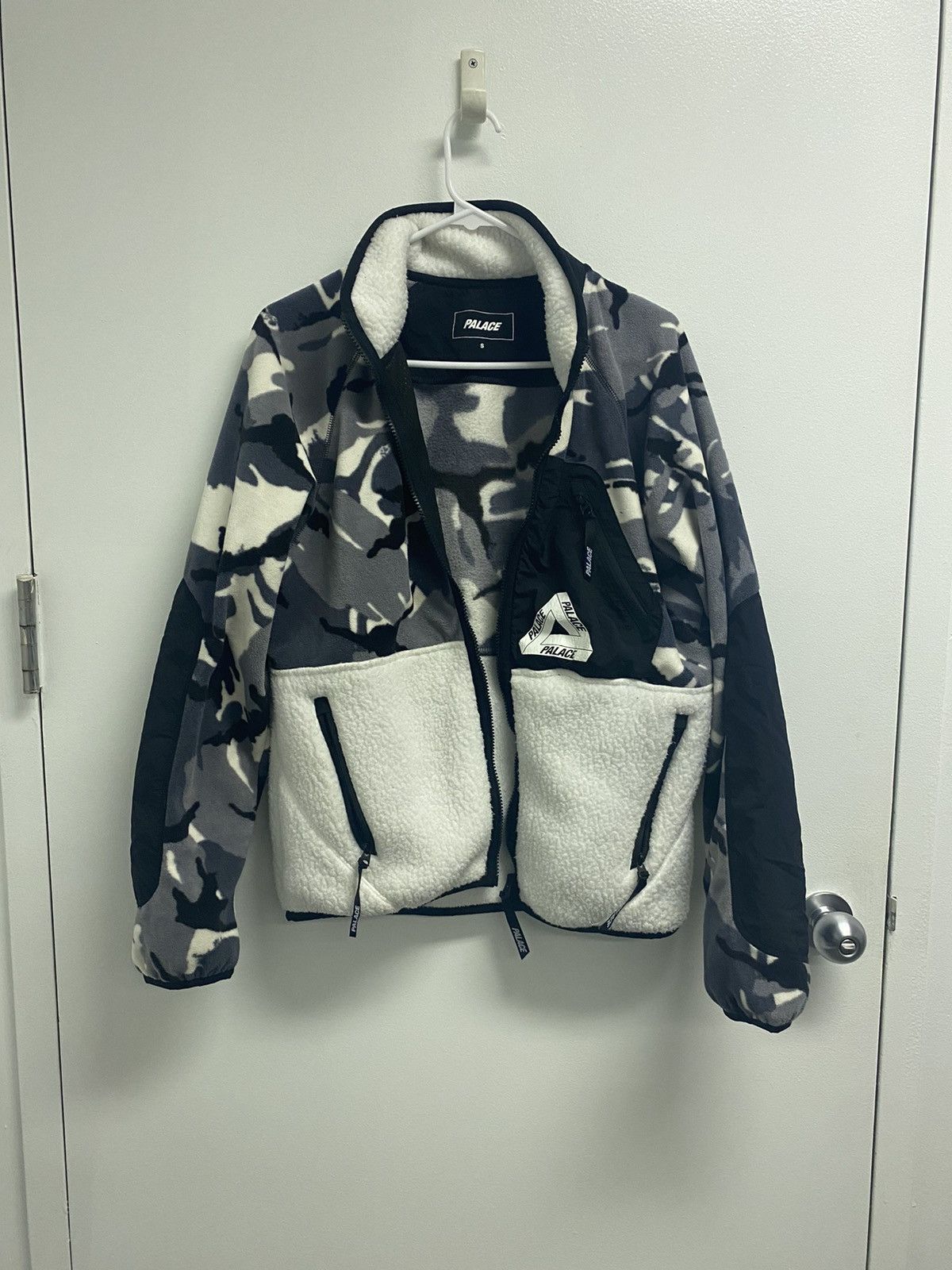 image of Palace P-Surgent Camo Fleece Jacket in Black, Men's (Size Small)