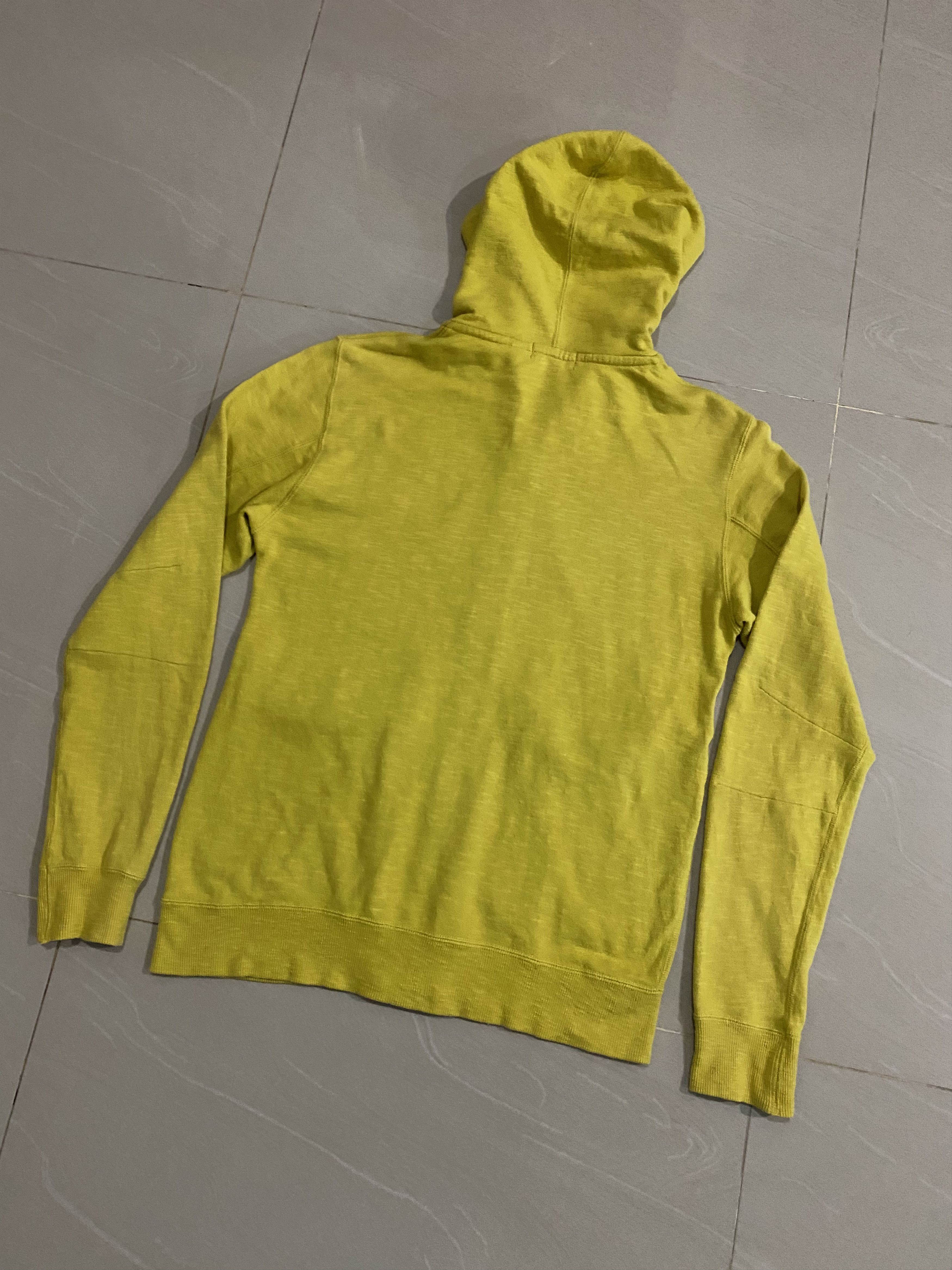 Undercover × Uniqlo Uniqlo+Undercover Ziper Hoodie M/S Size Size US M / EU 48-50 / 2 - 6 Thumbnail