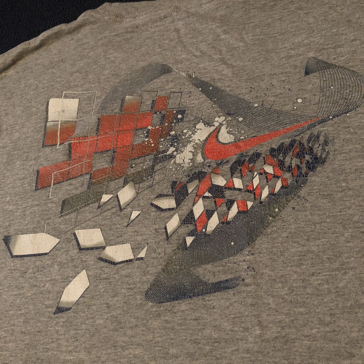 Nike Vintage 2000s Nike Swim Center Swoosh Faded Graphic Logo Tee Size US M / EU 48-50 / 2 - 3 Thumbnail