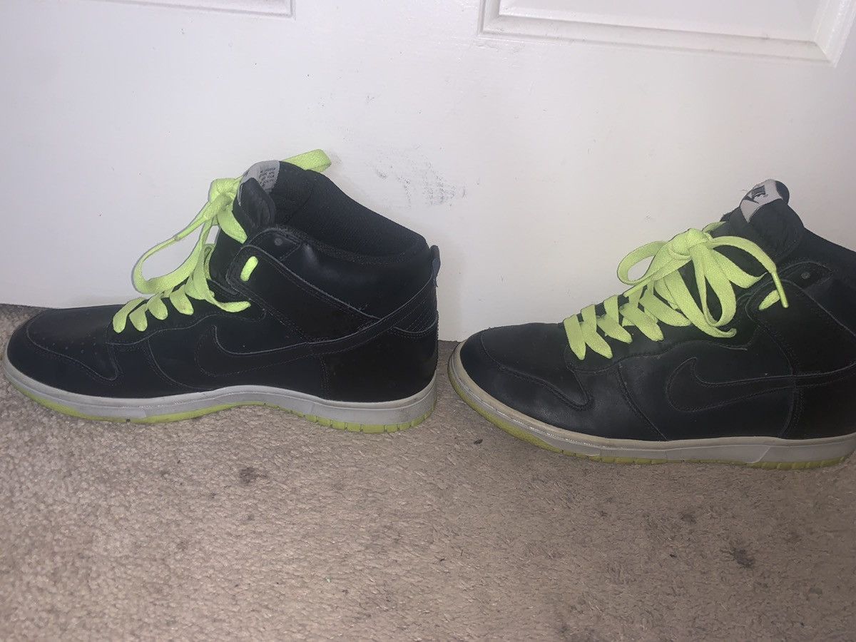 Nike Dunk High Black | Black | Volt Size US 9.5 / EU 42-43 - 2 Thumbnail