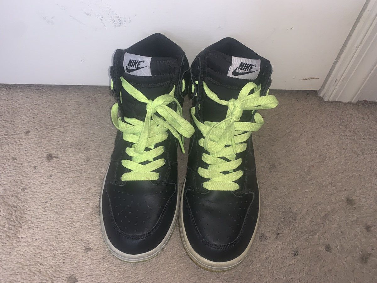 Nike Dunk High Black | Black | Volt Size US 9.5 / EU 42-43 - 1 Thumbnail