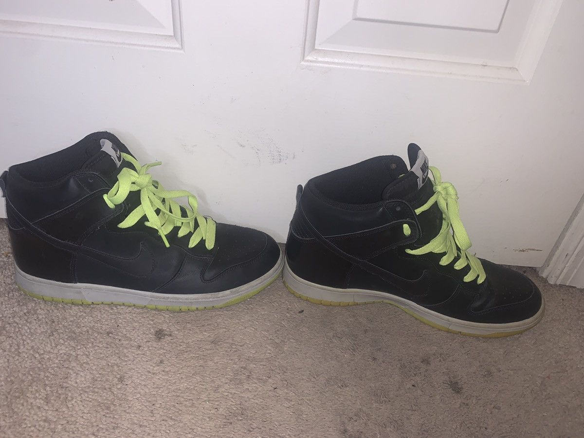 Nike Dunk High Black | Black | Volt Size US 9.5 / EU 42-43 - 3 Thumbnail
