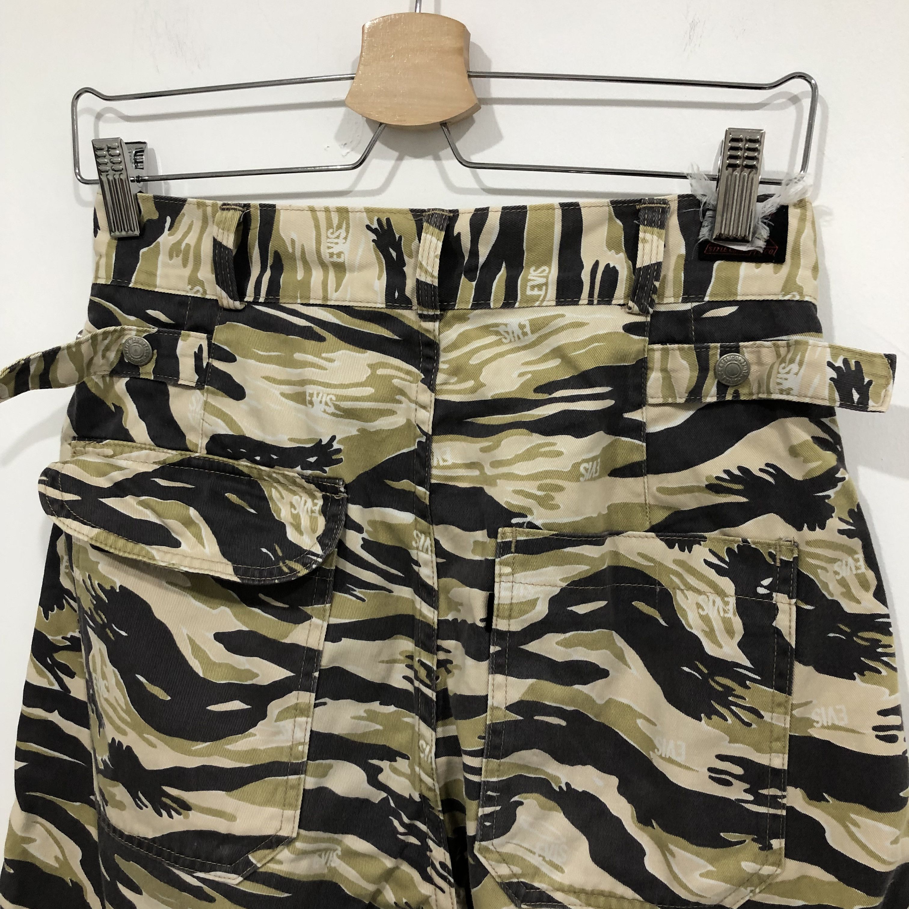 Japanese Brand Evis Tiger Camo Shorts Size US 27 - 4 Thumbnail
