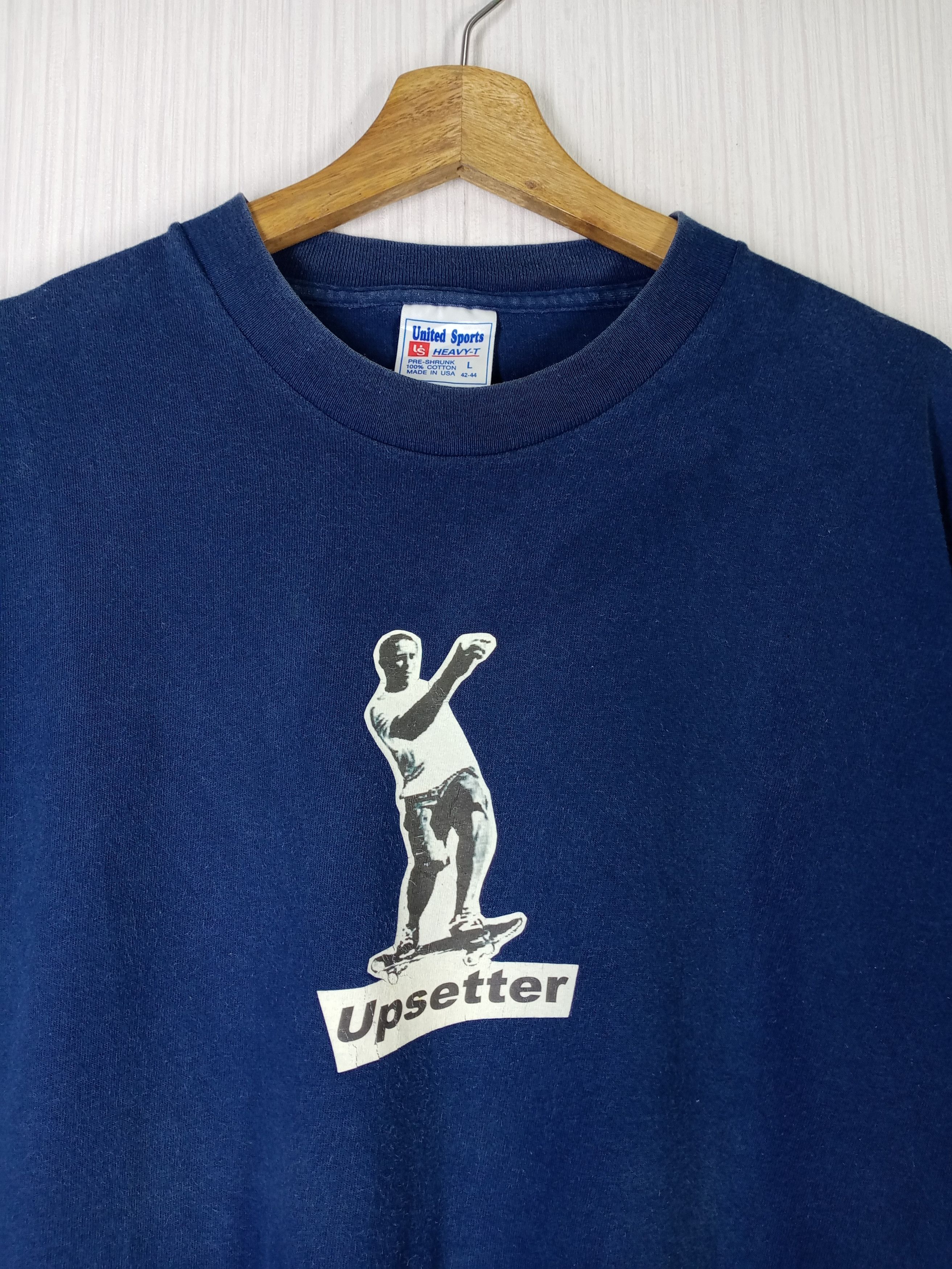 Hook-Ups Rare Vintage 90's Upsetter Skateboard Tshirt Size US L / EU 52-54 / 3 - 3 Thumbnail