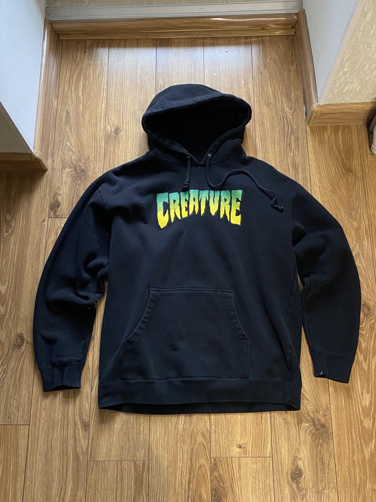 Santa Cruz Skateboards Streetwear Vintage Creature black skateboarding hoodie size L Grailed