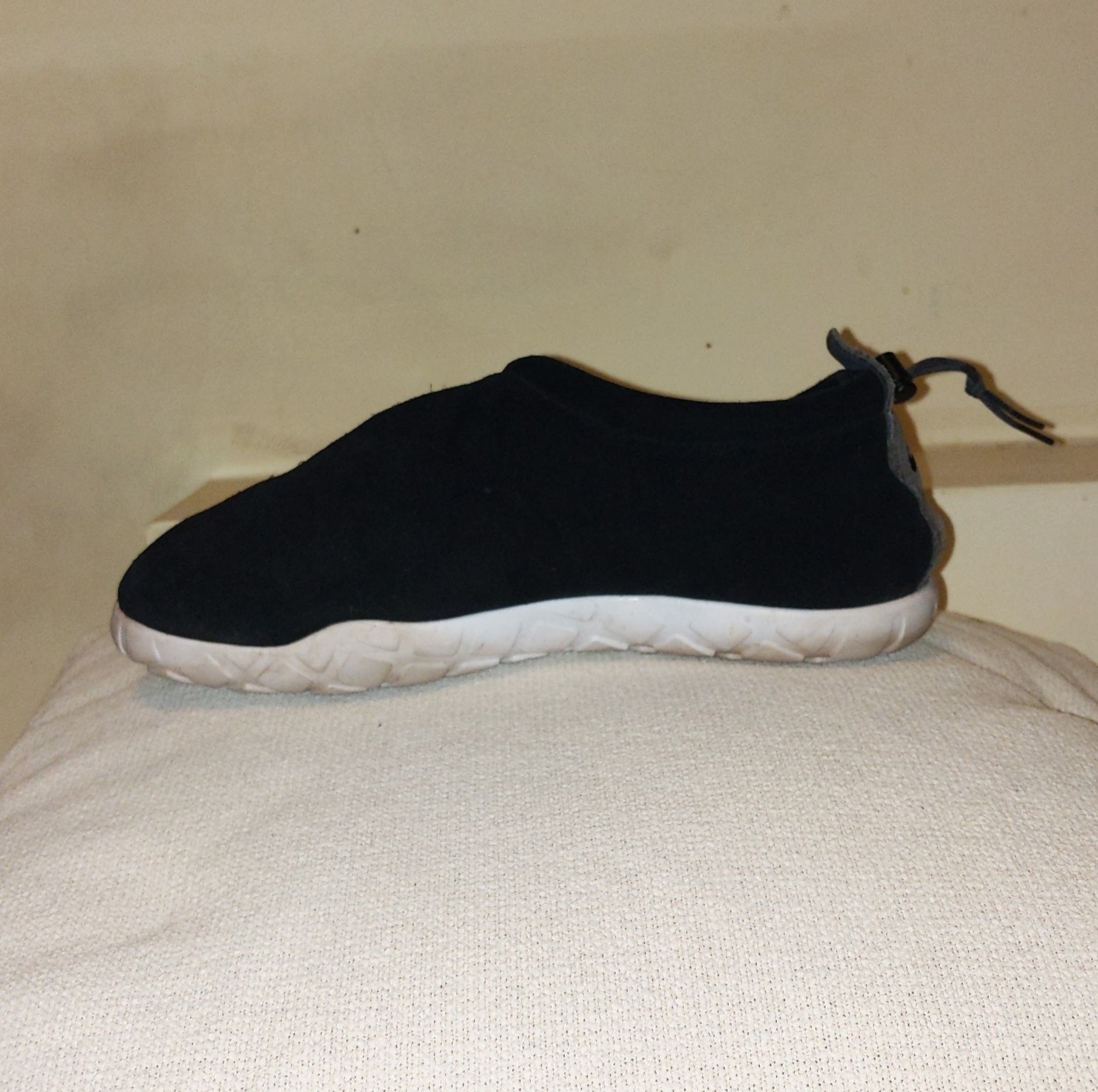 Nike Air Moc Size US 12 / EU 45 - 1 Thumbnail