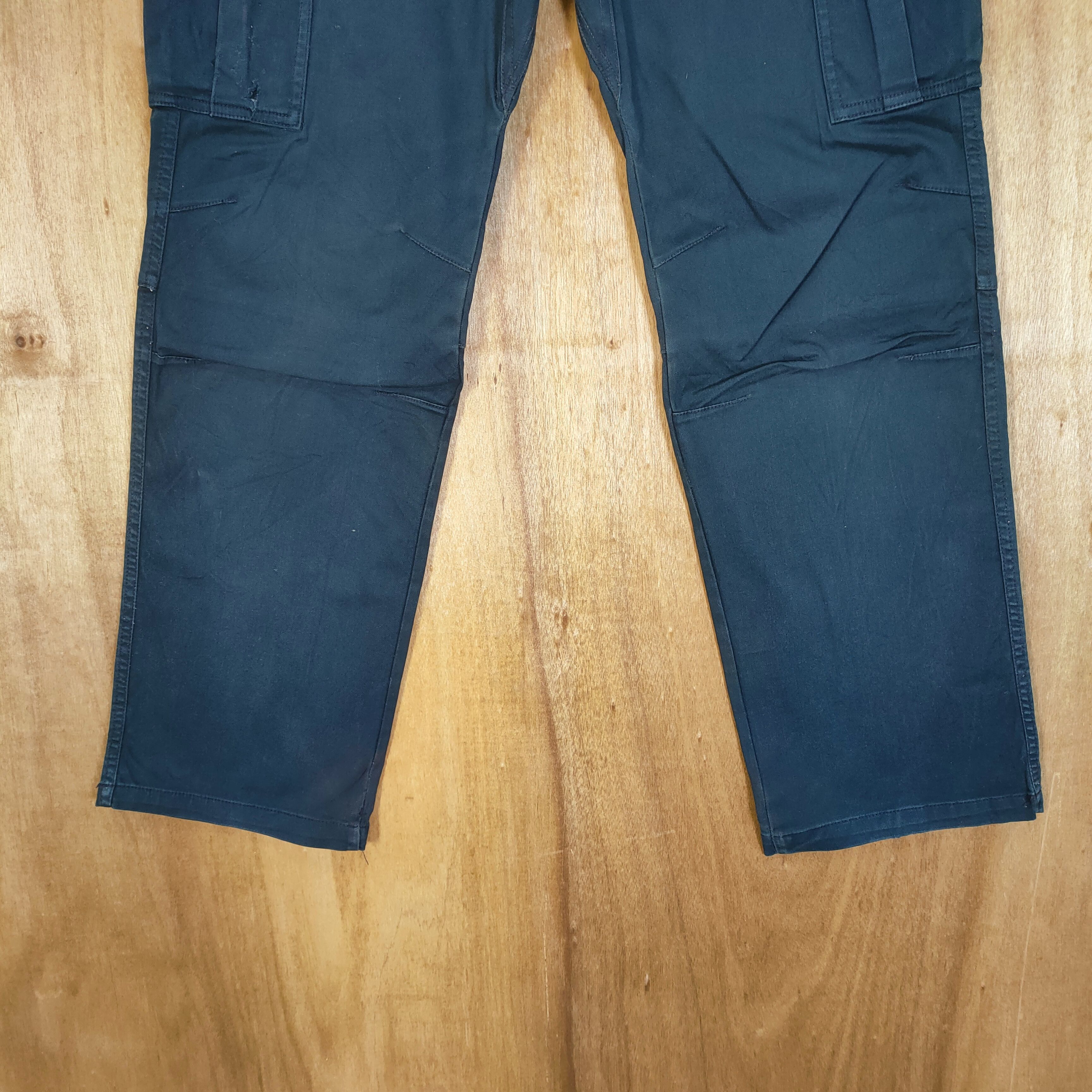 Japanese Brand × Vintage VINTAGE DARK BLUE WORKWEAR CARGO PANTS Size US 26 / EU 42 - 3 Thumbnail