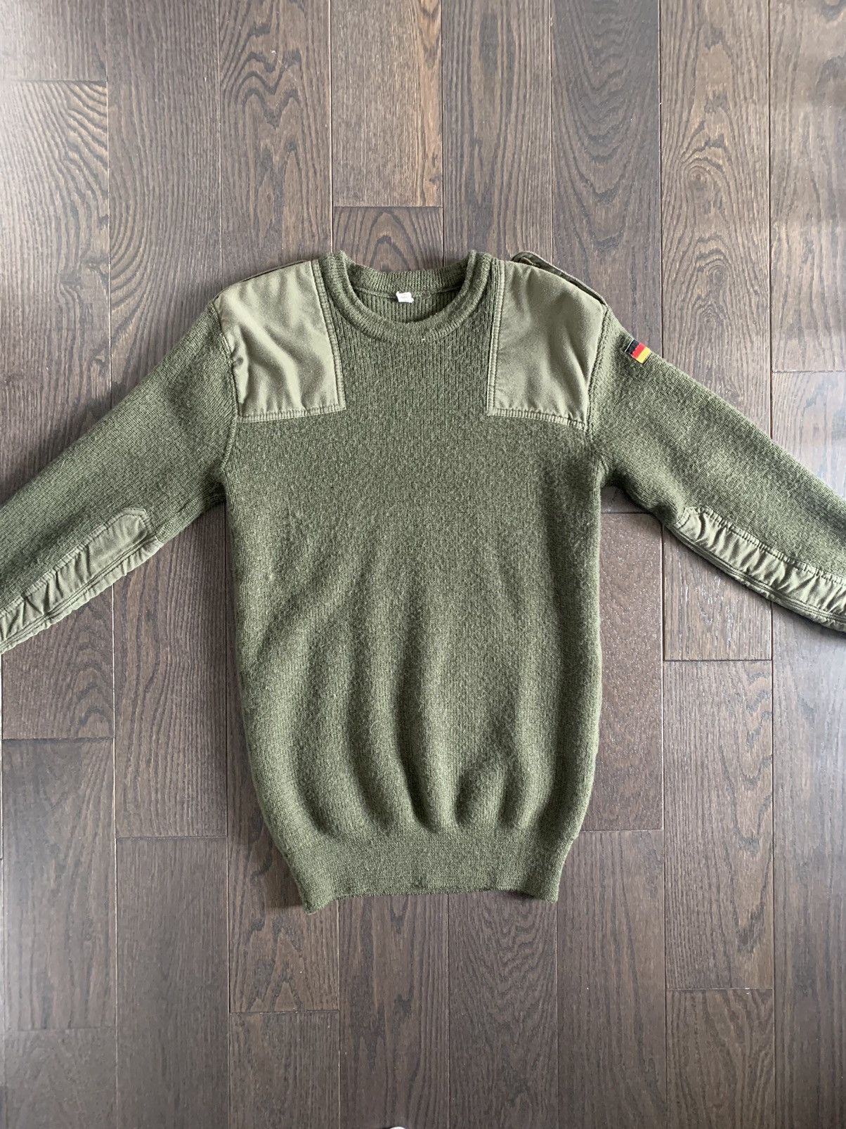 Vintage Vintage German Military Knit sweater Size US L / EU 52-54 / 3 - 2 Thumbnail