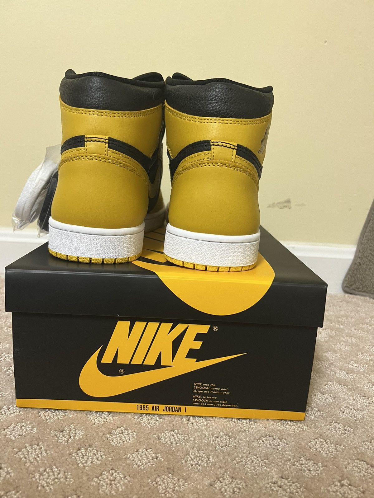 Jordan Brand Air Jordan 1 Retro High OG Pollen Size US 10 / EU 43 - 6 Thumbnail