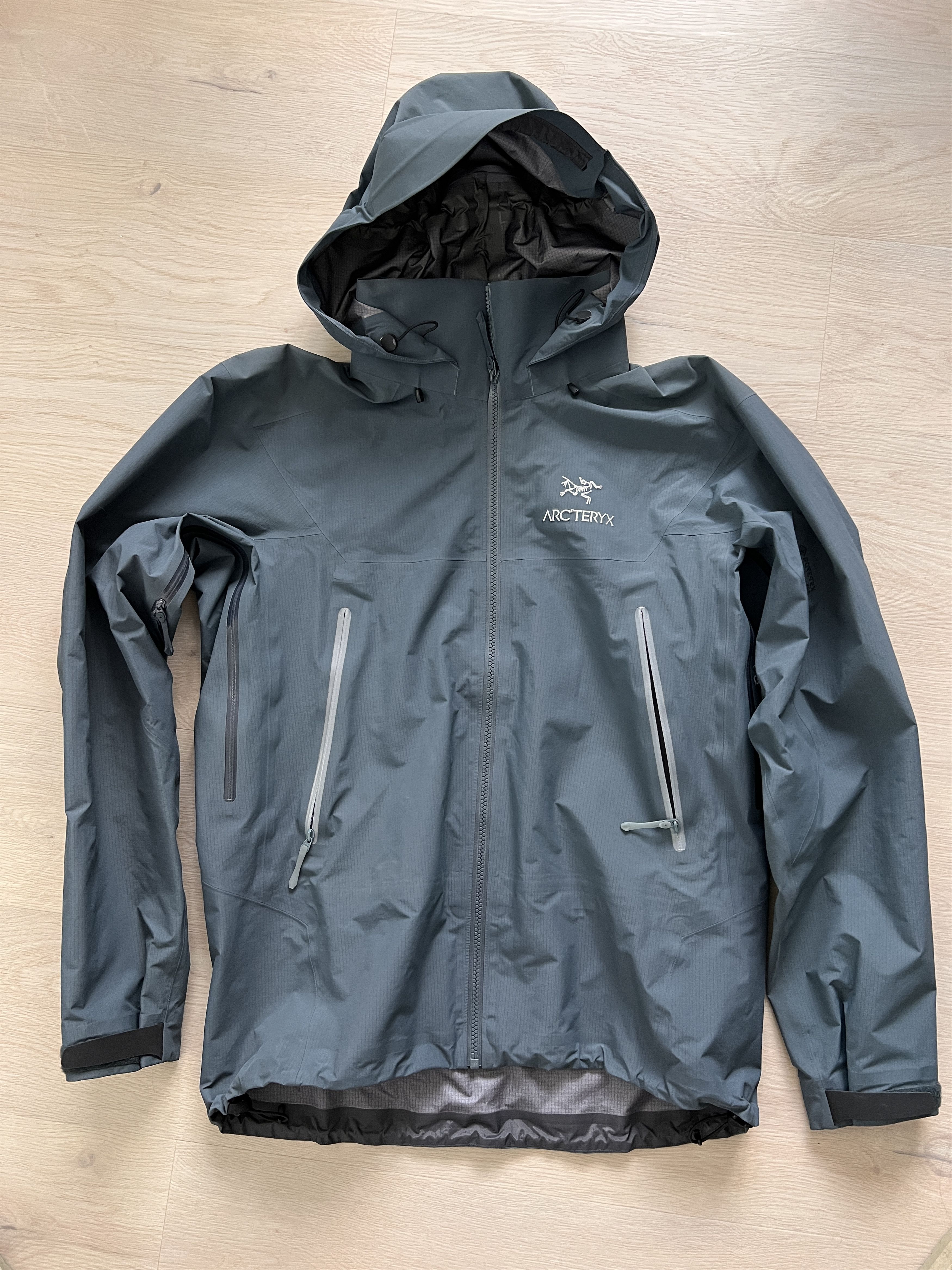 Arc'Teryx arcteryx beta ar neptune color | Grailed