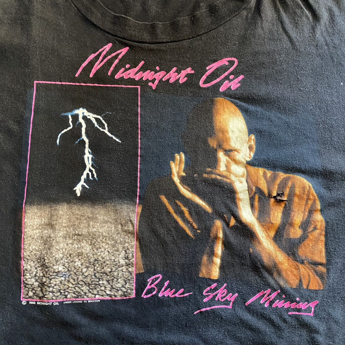 Band Tees × Brockum × Vintage Vintage 1990 Midnight Oil - Blue Sky Mining Size US XL / EU 56 / 4 - 3 Thumbnail