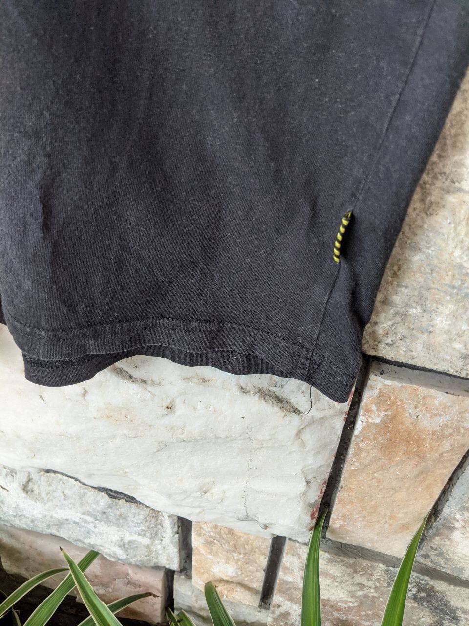 Vintage Vintage Radioactive Japanese Brand Streetwear Plain Tees Size US L / EU 52-54 / 3 - 3 Thumbnail