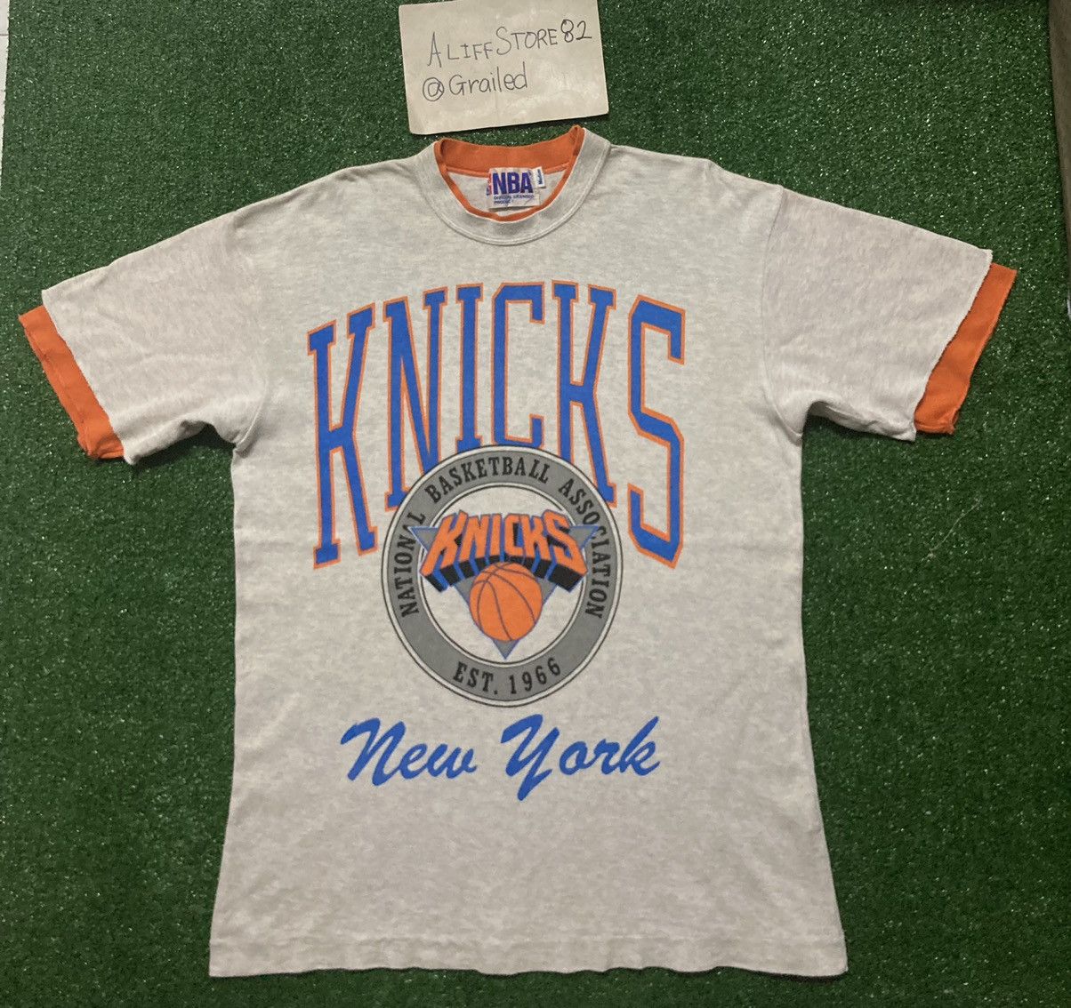 NBA × Vintage !LastDrop!Vintage 90s KNICKS Double Sleeve T-Shirt Size US M / EU 48-50 / 2 - 1 Thumbnail