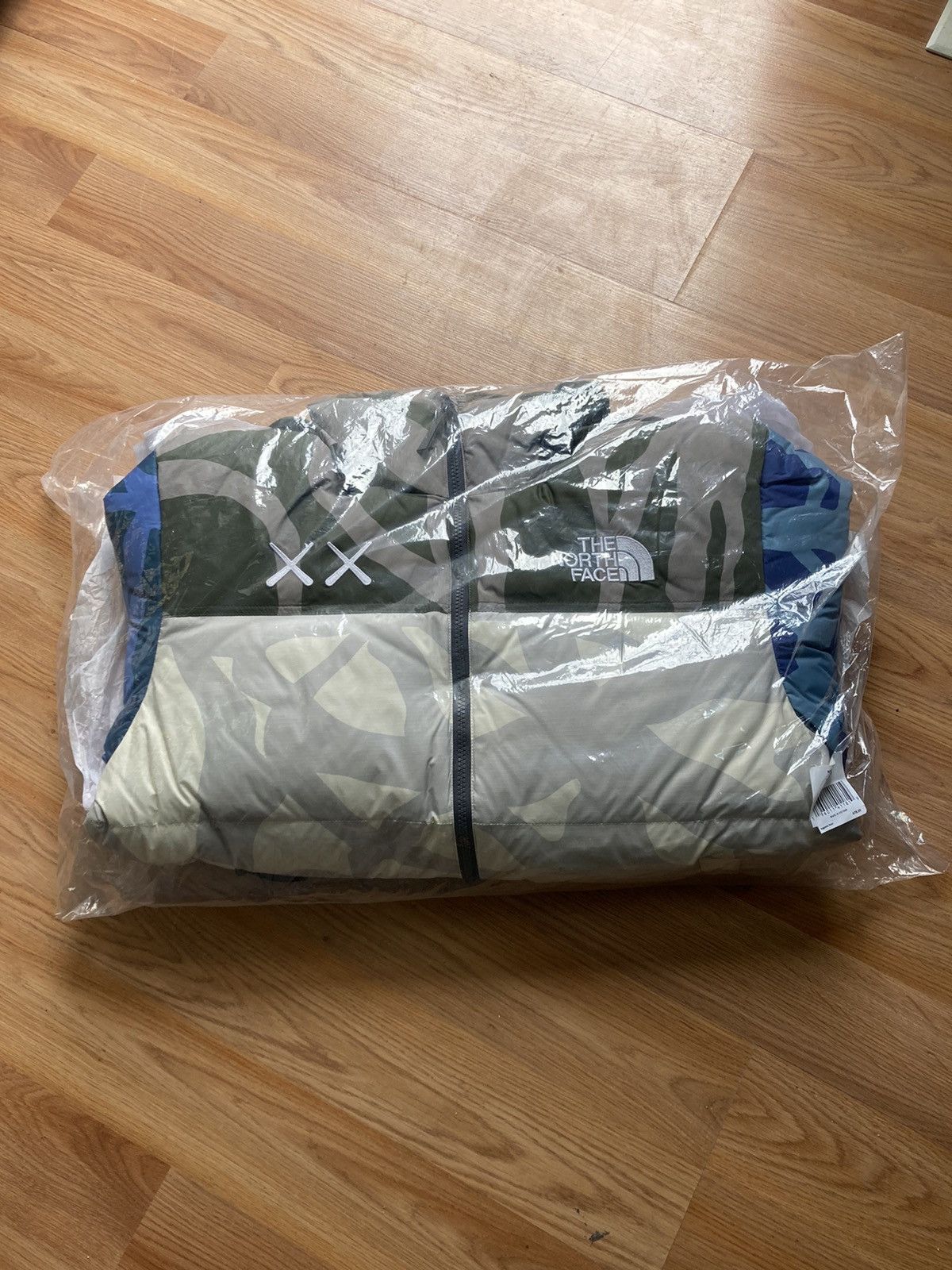 Kaws × The North Face KAWS x TNF 1996 Nuptse The North Face Jacket Moonlight Ivory Size US M / EU 48-50 / 2 - 2 Thumbnail