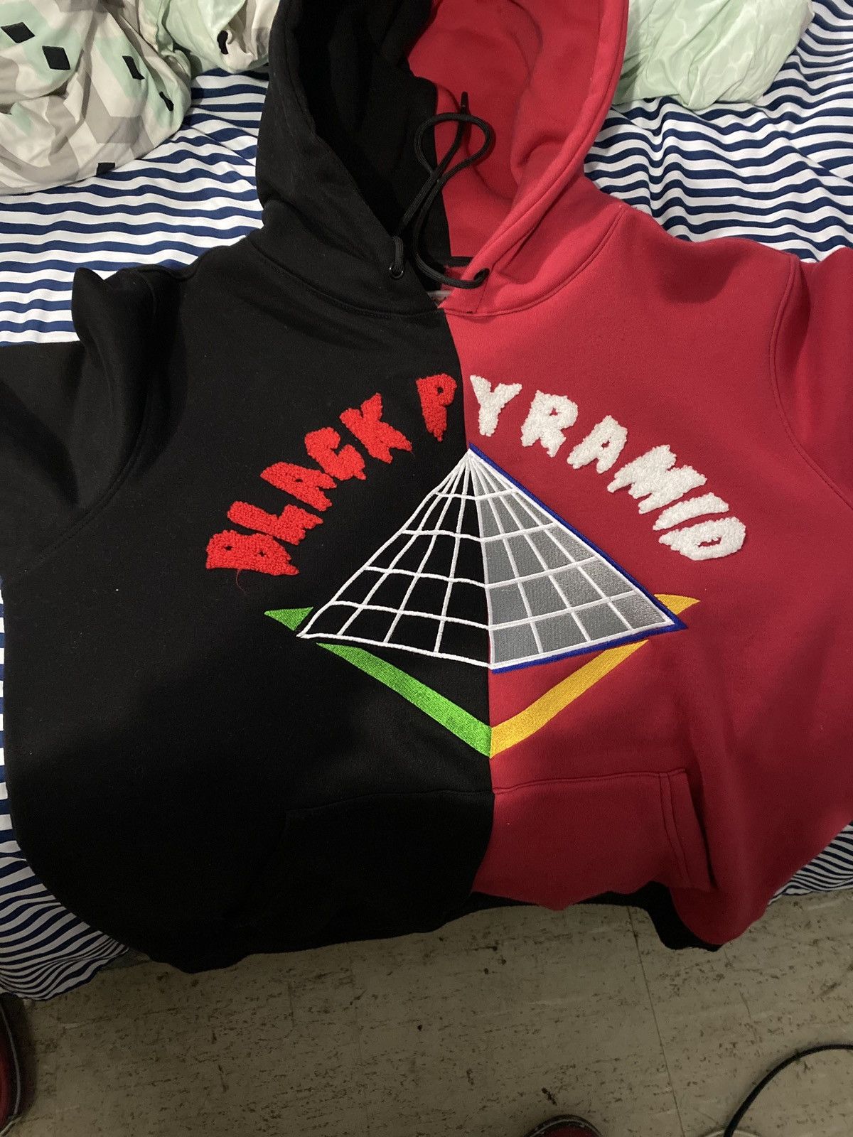 Men s Black Pyramid Sweatshirts Hoodies Grailed