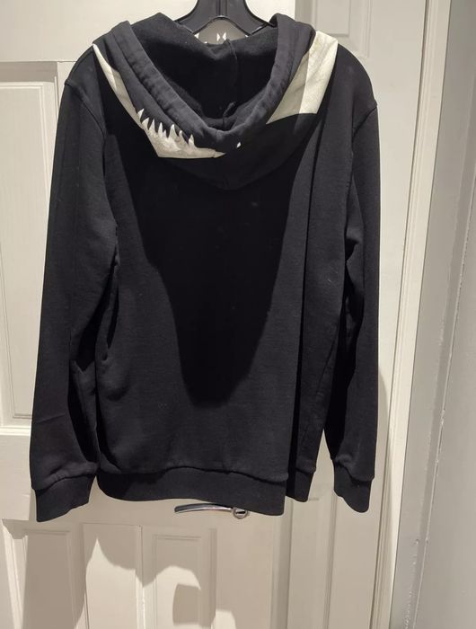 Givenchy shark 2024 tooth hoodie