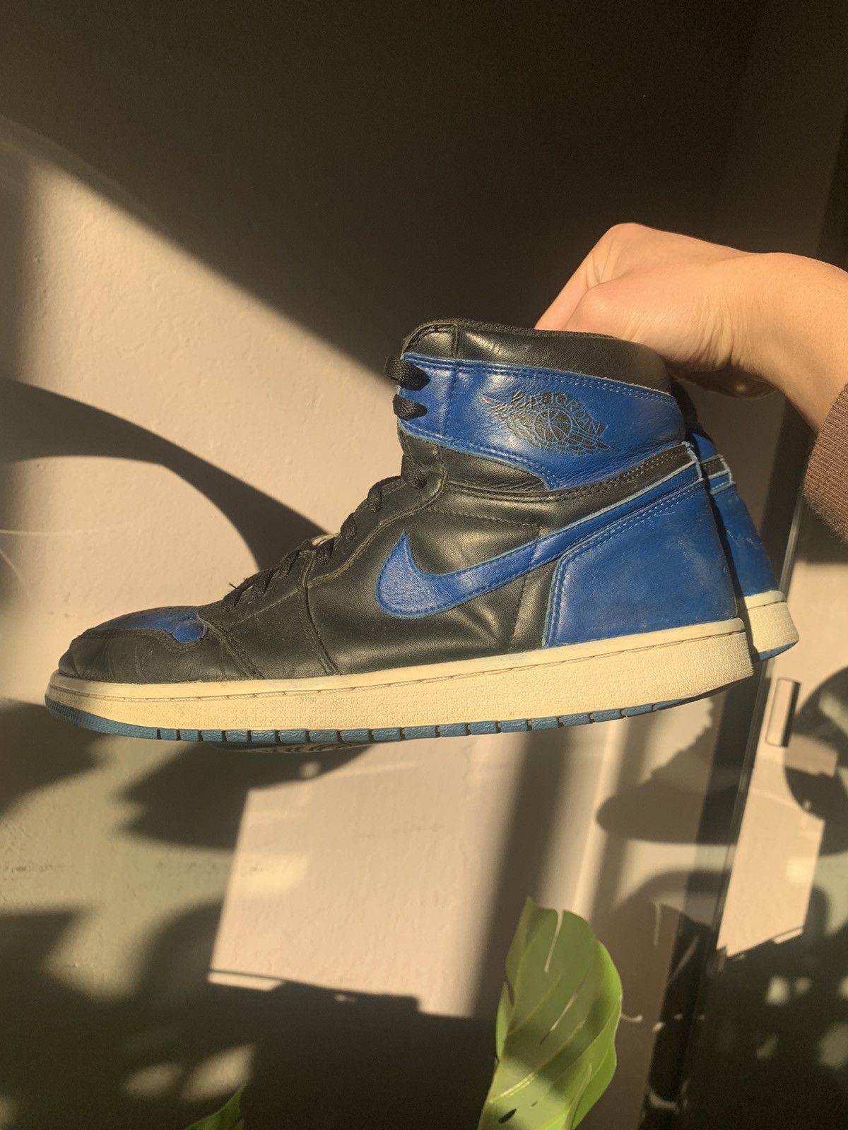 Jordan Brand × Nike Air Jordan 1 Retro High OG 2017 Royal 2017 Size US 11 / EU 44 - 2 Thumbnail