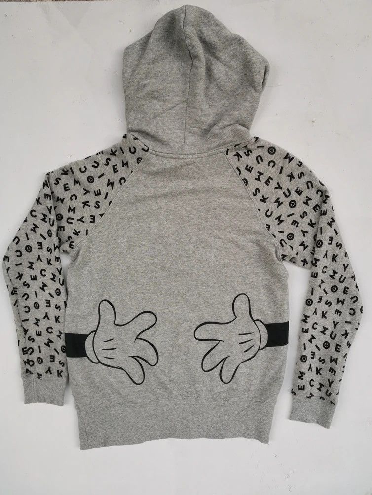 Japanese Brand × Mickey Mouse × Uniqlo Rare!!! UT Uniqlo Mickey Mouse Hoodie Sweatshirt Size US L / EU 52-54 / 3 - 6 Thumbnail