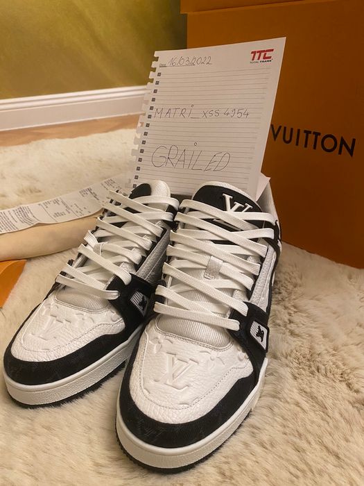 Lv trainer leather low trainers Louis Vuitton Black size 40 EU in