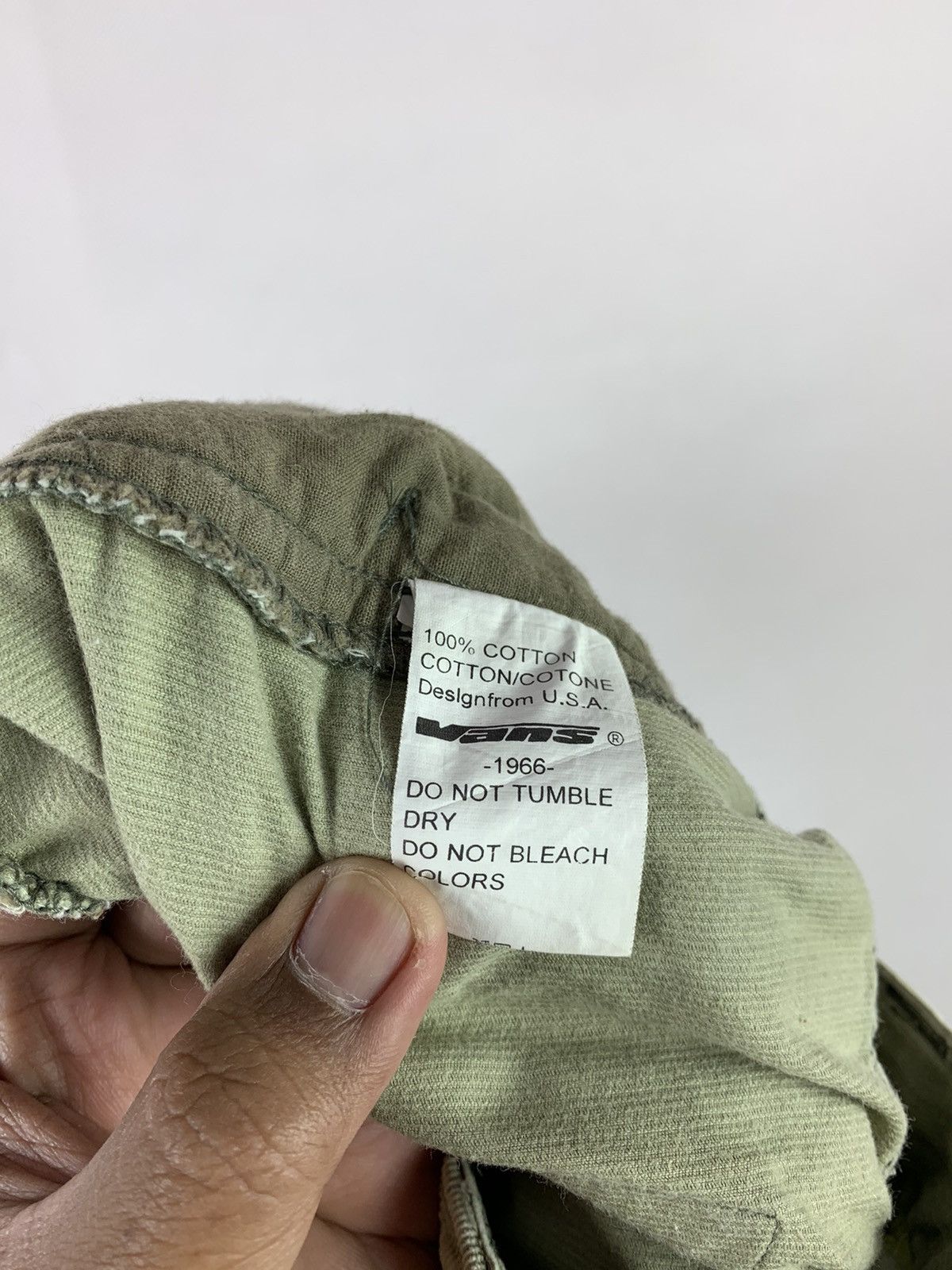 Vans Vans Off The Wall Short Pants Size US 33 - 11 Thumbnail
