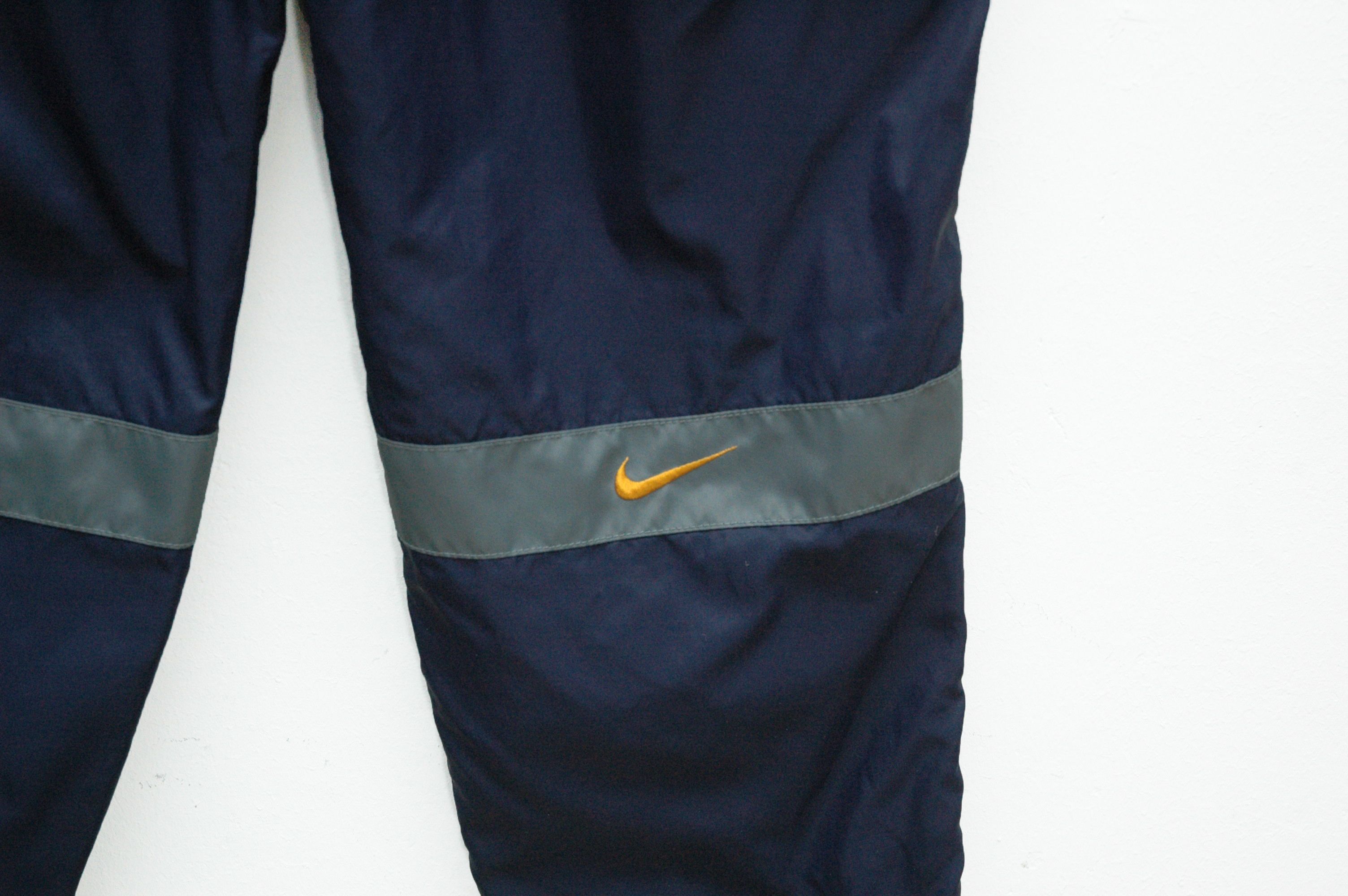 Nike Vintage 90s Nike Suit Sportwear Big Swoosh Size US L / EU 52-54 / 3 - 15 Thumbnail