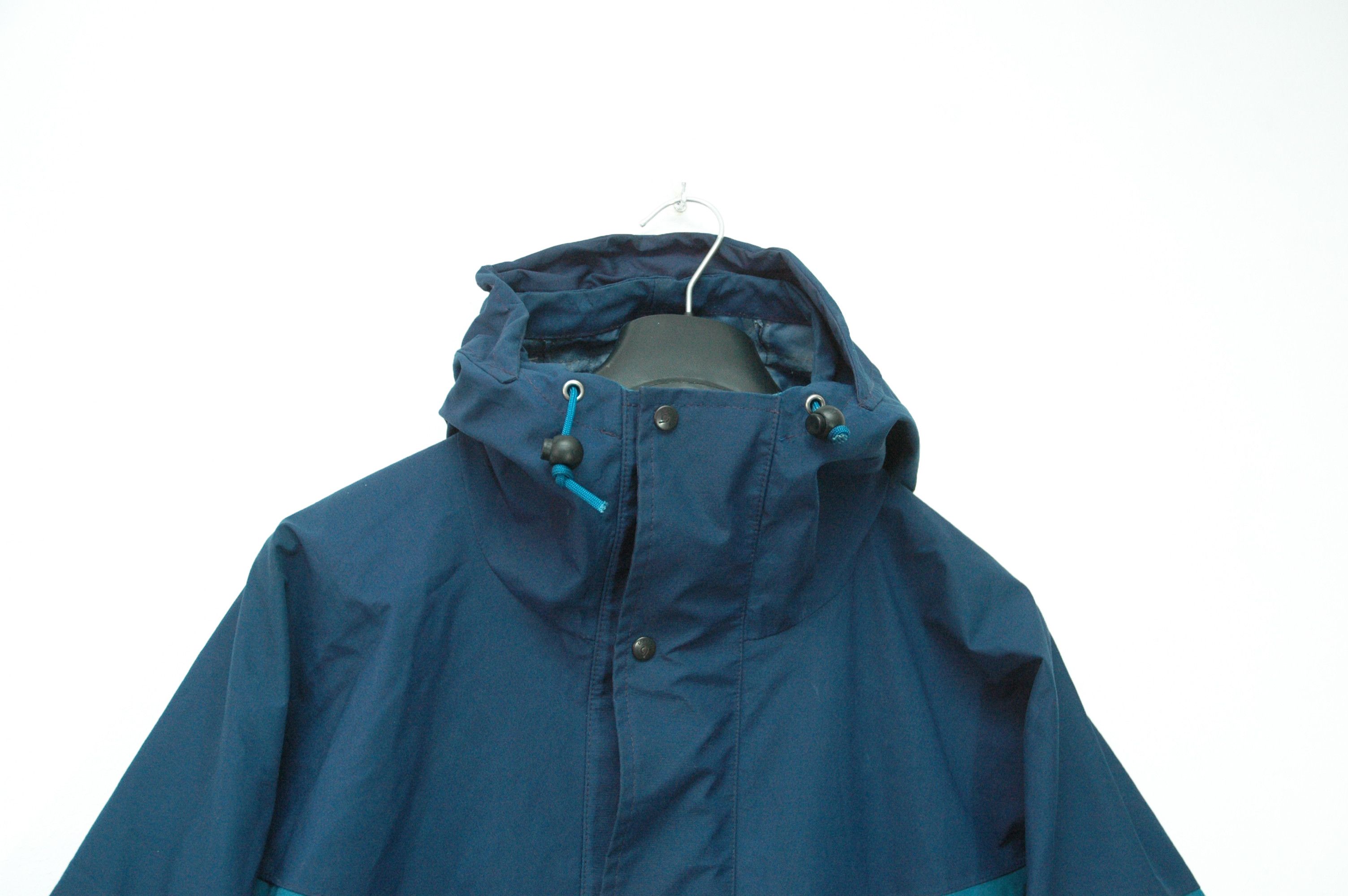 Berghaus Vintage Berghaus Thunder 90s Gore-Tex Gt.Britain Size US XL / EU 56 / 4 - 2 Thumbnail