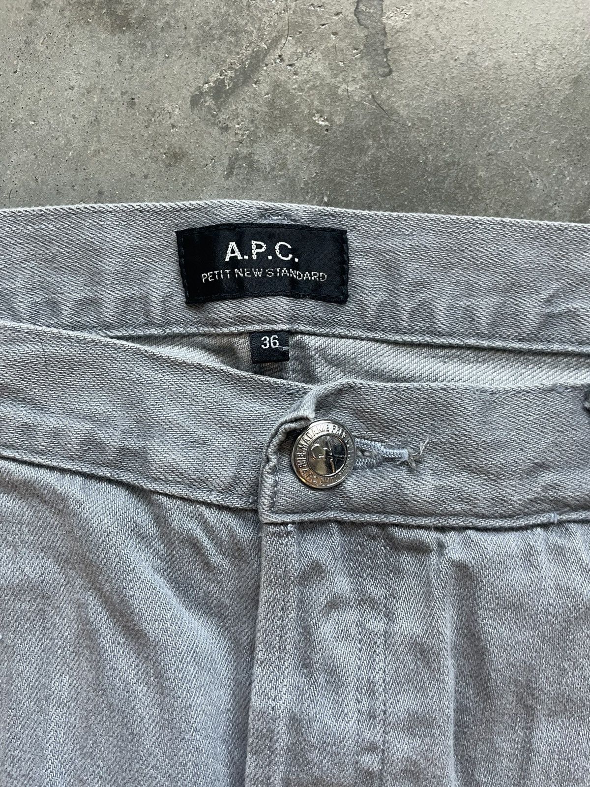 A.P.C. Petit New Standard 100% Cotton Light Gray Size US 36 / EU 52 - 2 Thumbnail