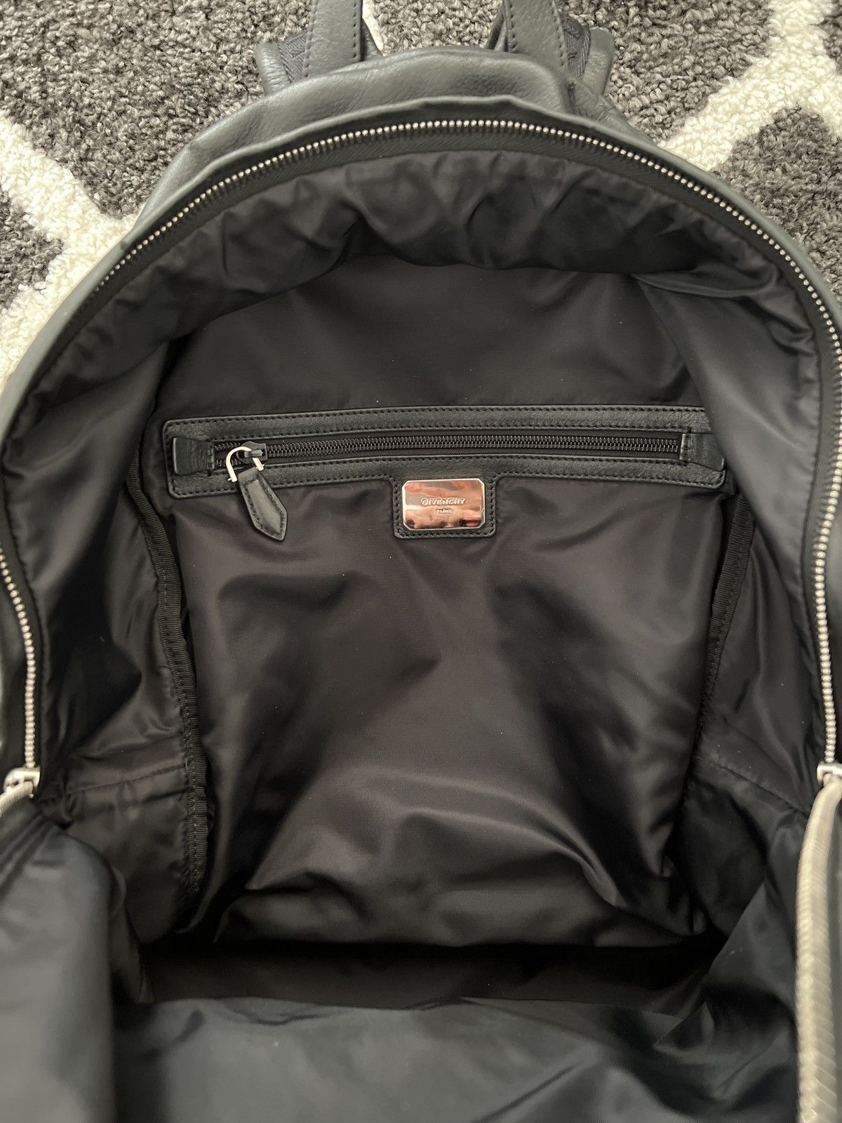 Givenchy Black Leather Destroyed Backpack Size ONE SIZE - 3 Thumbnail