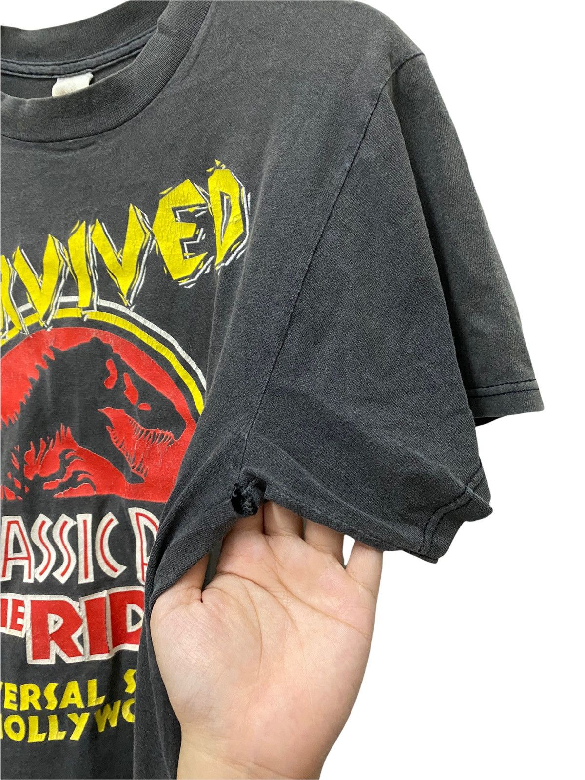 Universal Studios × Vintage Vintage I Survived Jurassic Park Universal Studio Hollywood Size US S / EU 44-46 / 1 - 8 Thumbnail
