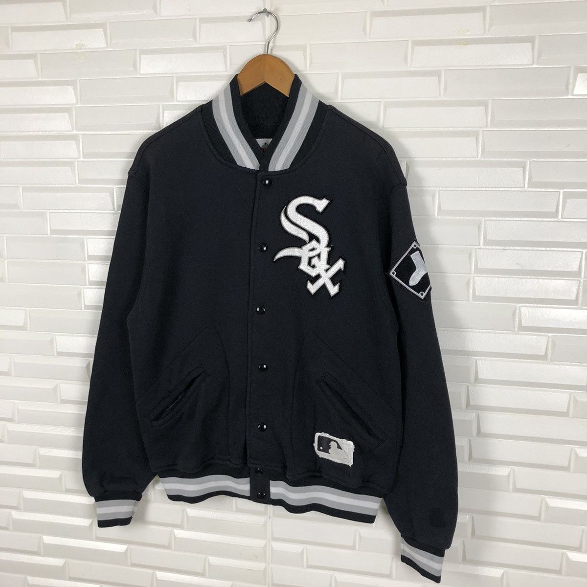 MLB × Vintage ‼️🔥MAJOR LEAGUE BASEBALL WHITE SOX JACKET🔥‼️ Size US M / EU 48-50 / 2 - 3 Thumbnail