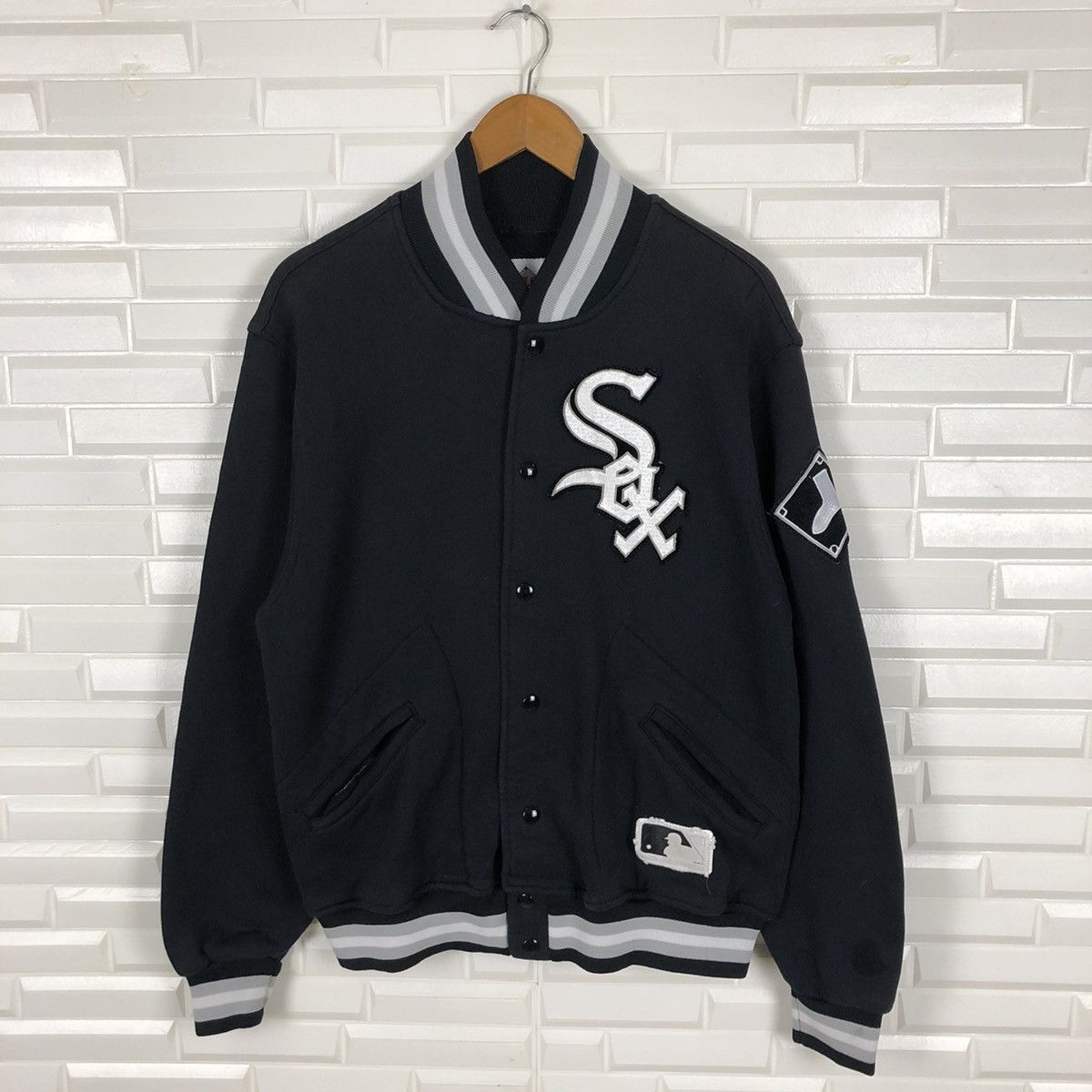 MLB × Vintage ‼️🔥MAJOR LEAGUE BASEBALL WHITE SOX JACKET🔥‼️ Size US M / EU 48-50 / 2 - 1 Thumbnail