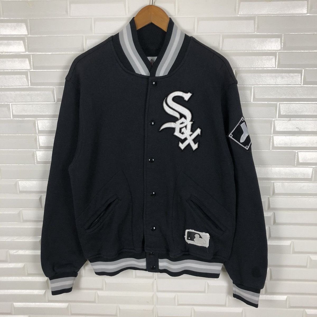 MLB × Vintage ‼️🔥MAJOR LEAGUE BASEBALL WHITE SOX JACKET🔥‼️ Size US M / EU 48-50 / 2 - 2 Thumbnail
