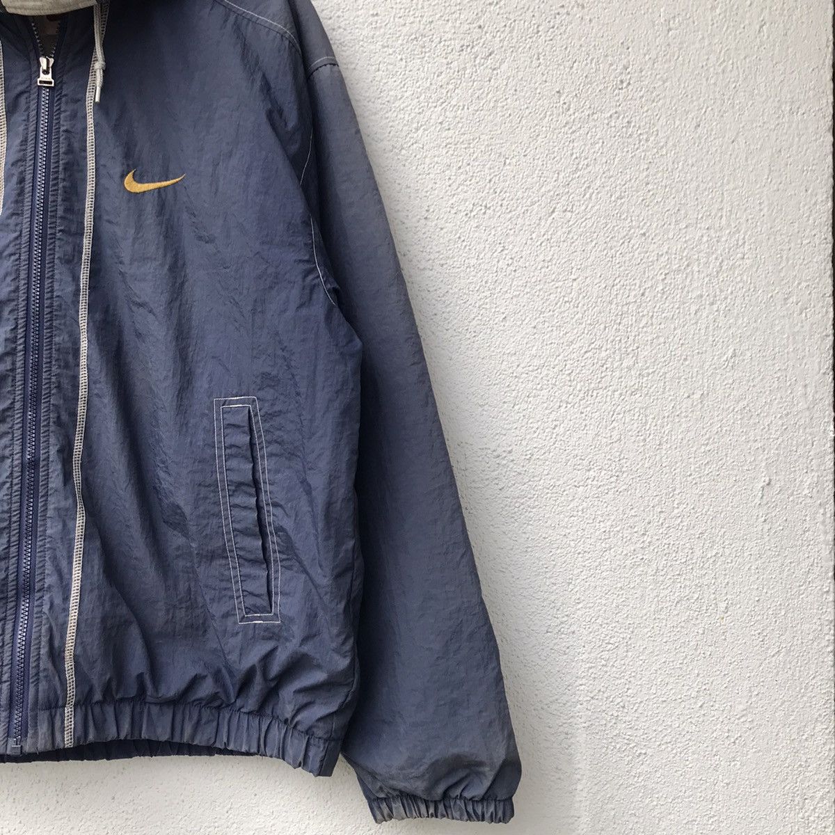 Nike Vintage Nike Big Logo Faded Hoodie Jacket Size US XL / EU 56 / 4 - 5 Thumbnail
