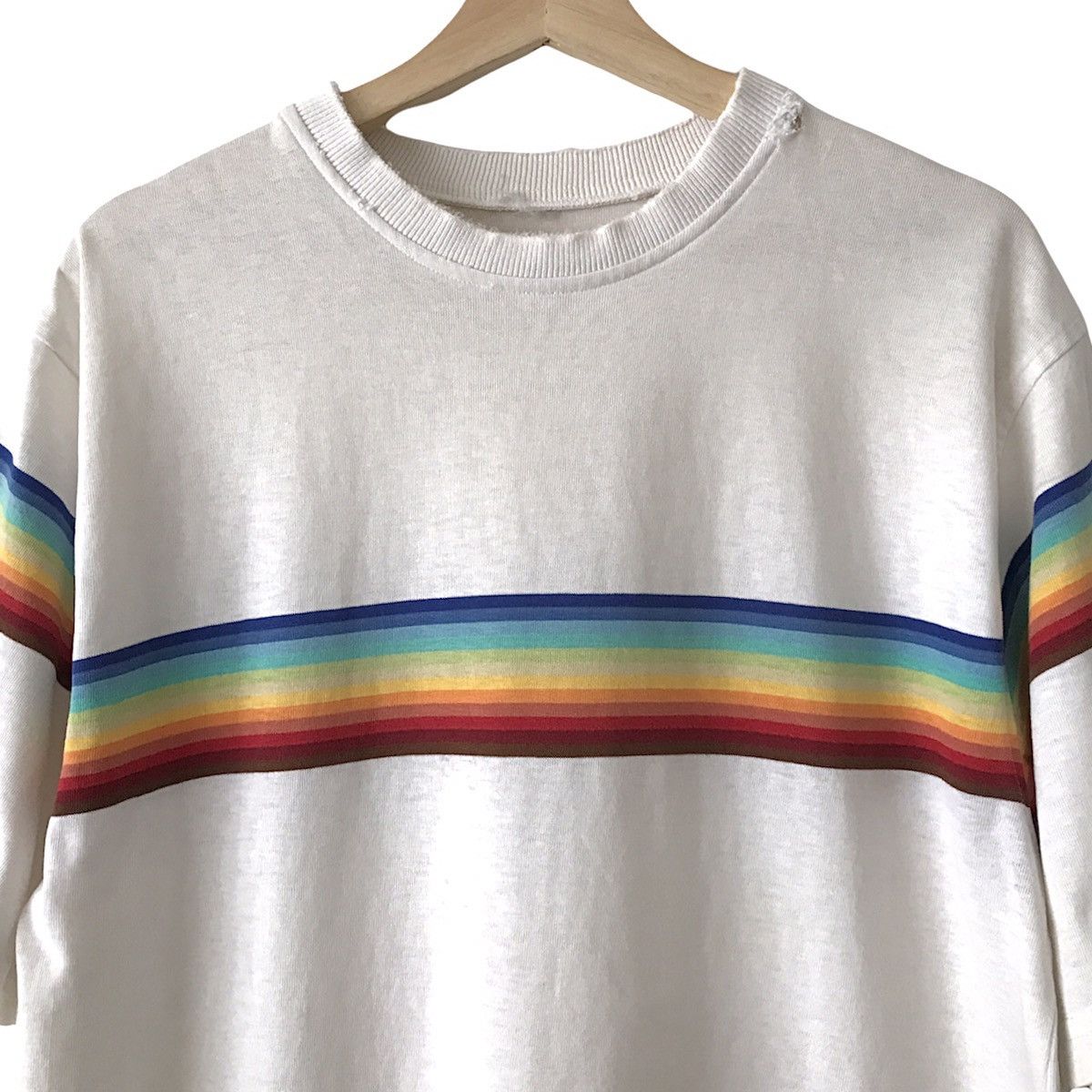 Freshjive × Vintage Authentic Vintage 90s Freshjive OG Streetwear Rainbow Tee Size US L / EU 52-54 / 3 - 3 Thumbnail