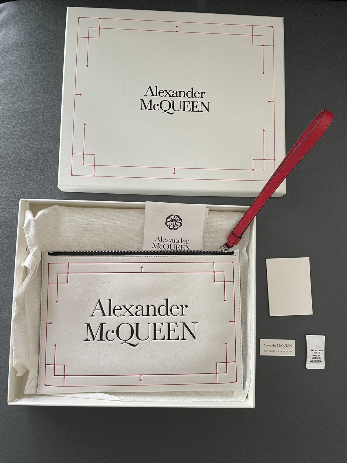 Alexander McQueen × MCQ Brand NEW Limited Edition Runway Leather Clutch Pouch Bag Size ONE SIZE - 2 Thumbnail