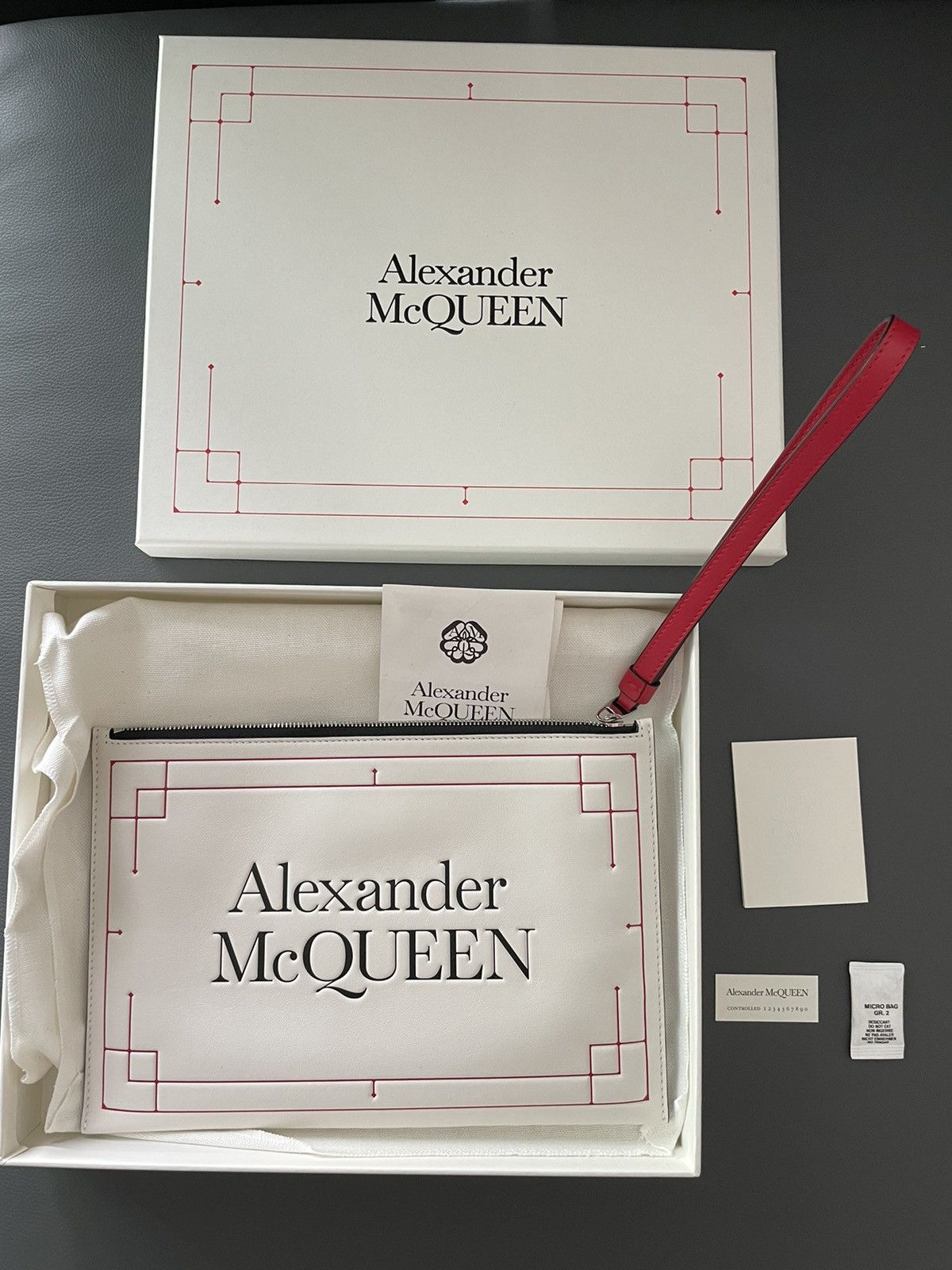 Alexander McQueen × MCQ Brand NEW Limited Edition Runway Leather Clutch Pouch Bag Size ONE SIZE - 7 Thumbnail