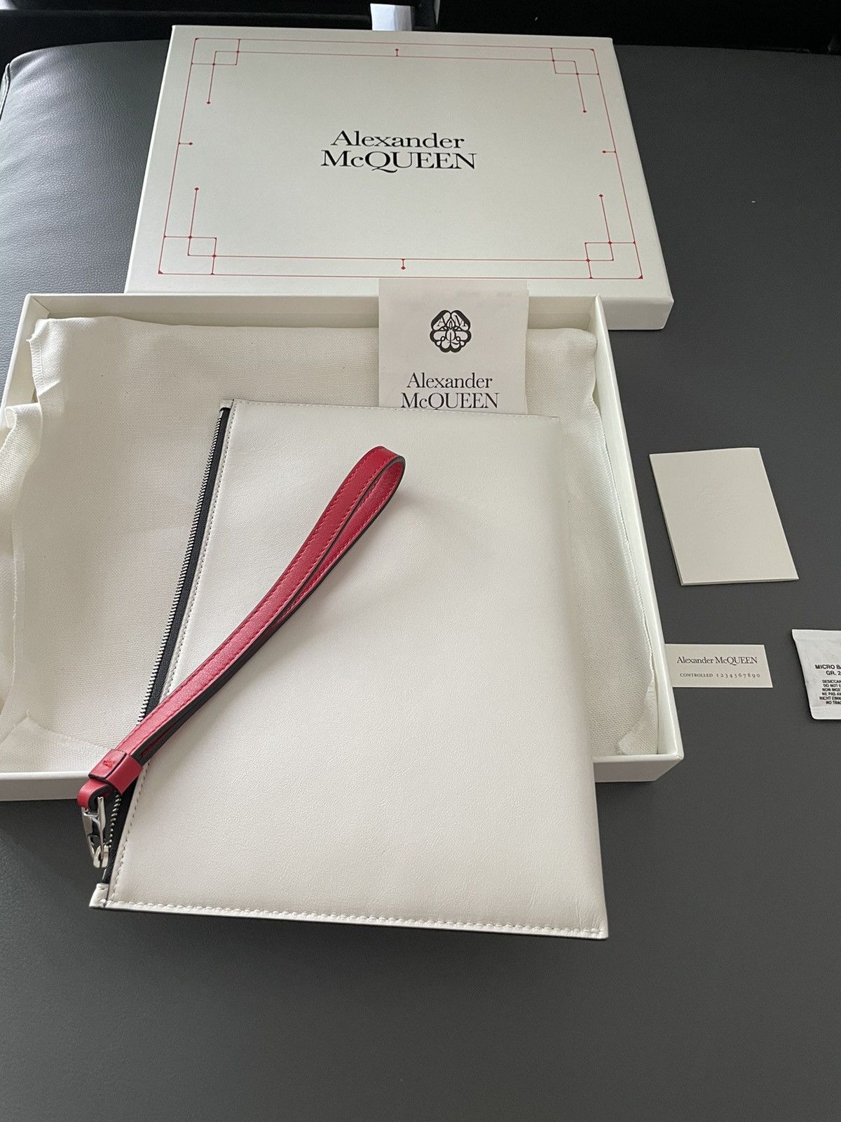 Alexander McQueen × MCQ Brand NEW Limited Edition Runway Leather Clutch Pouch Bag Size ONE SIZE - 10 Thumbnail