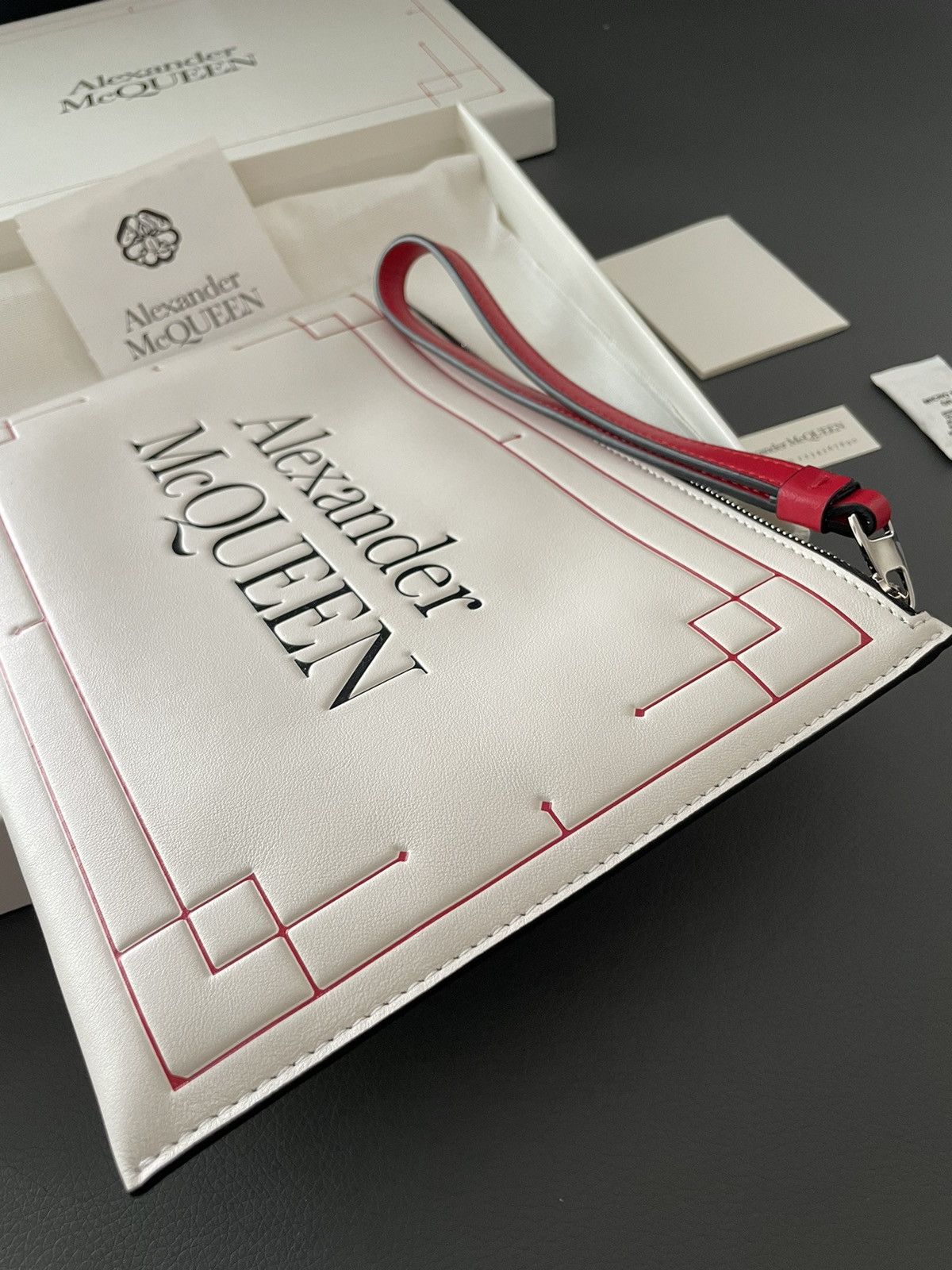 Alexander McQueen × MCQ Brand NEW Limited Edition Runway Leather Clutch Pouch Bag Size ONE SIZE - 9 Thumbnail