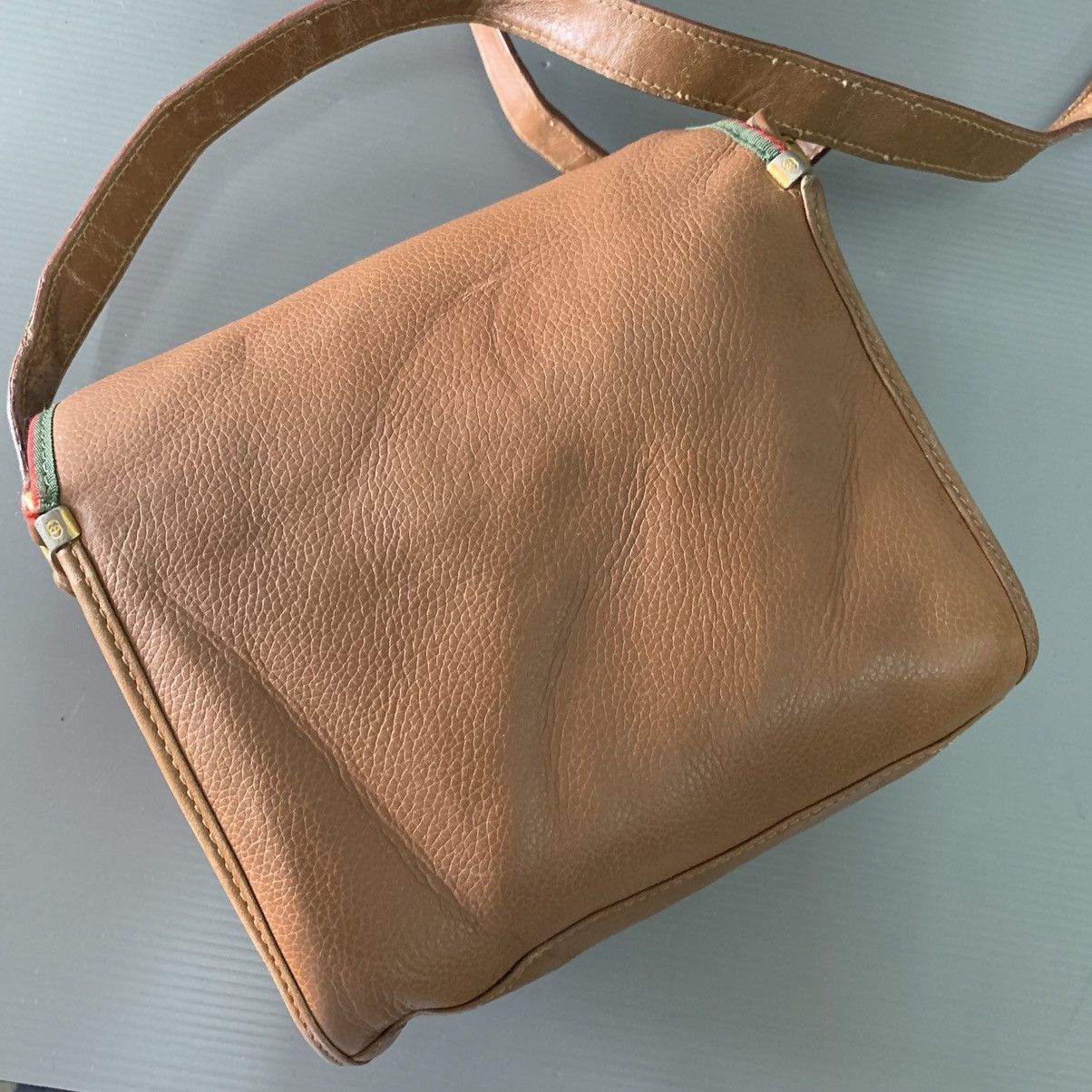 Gucci Gucci Vintage Leather Rare Slingbag Size ONE SIZE - 6 Thumbnail