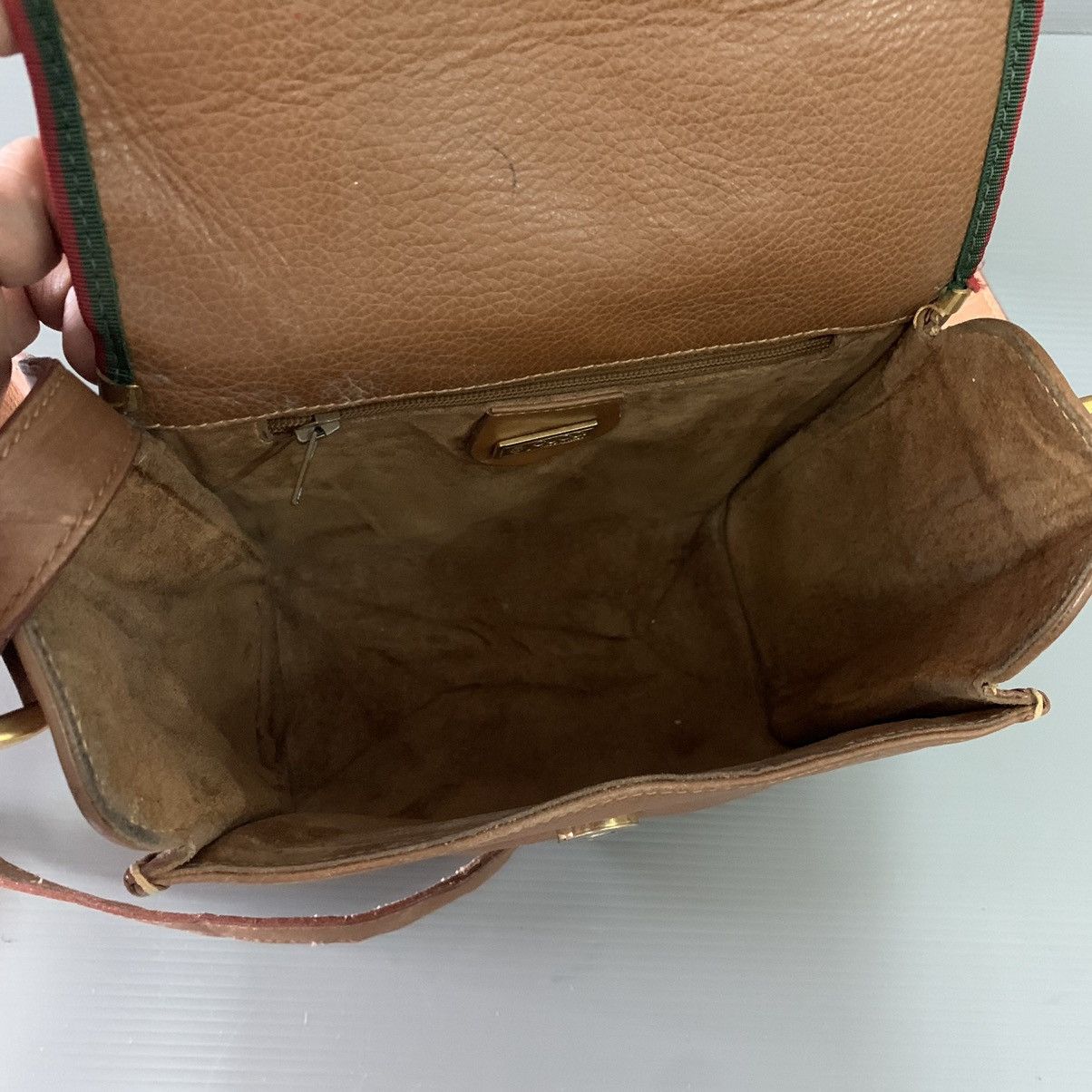 Gucci Gucci Vintage Leather Rare Slingbag Size ONE SIZE - 11 Thumbnail