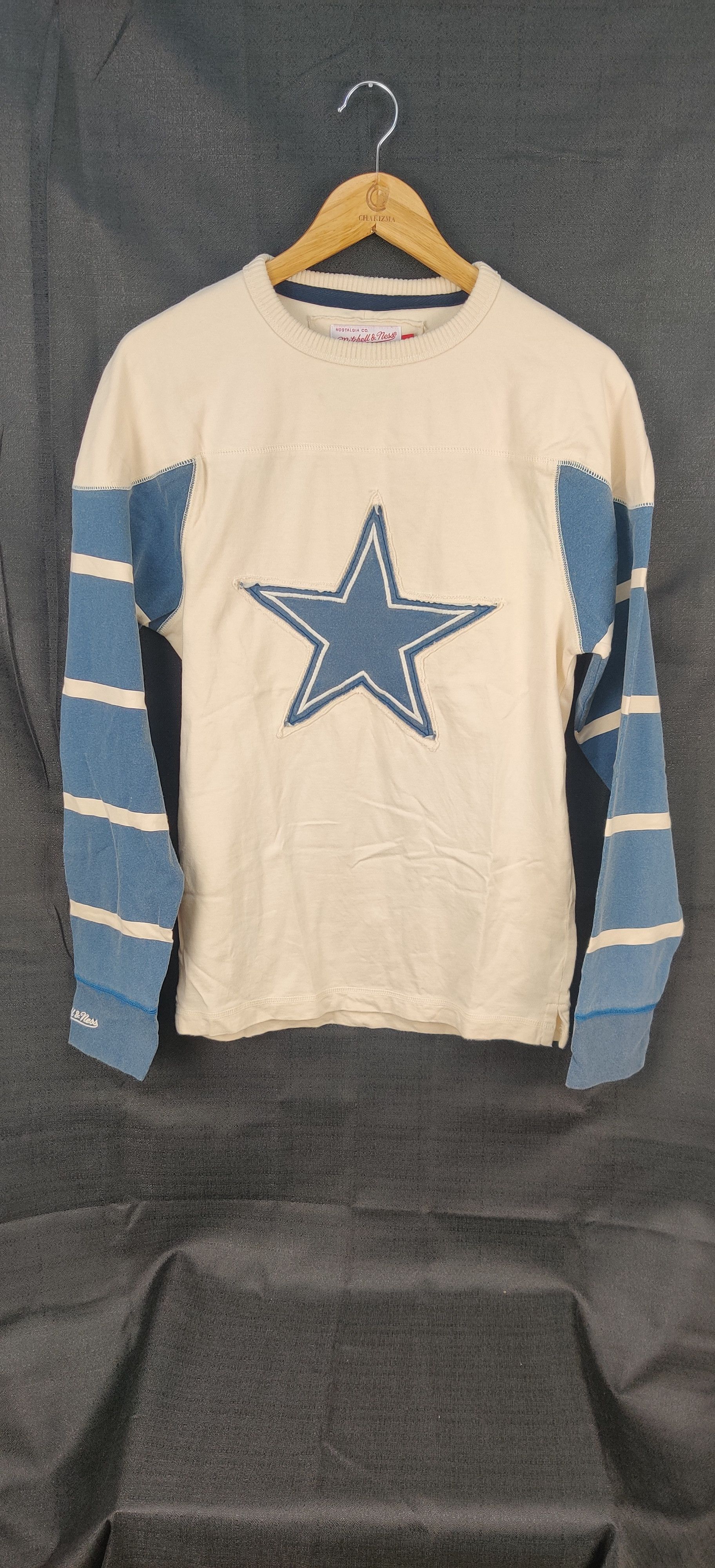 Mitchell and Ness Cowboys Swing Pass Long Sleeve Fashion T Shirt