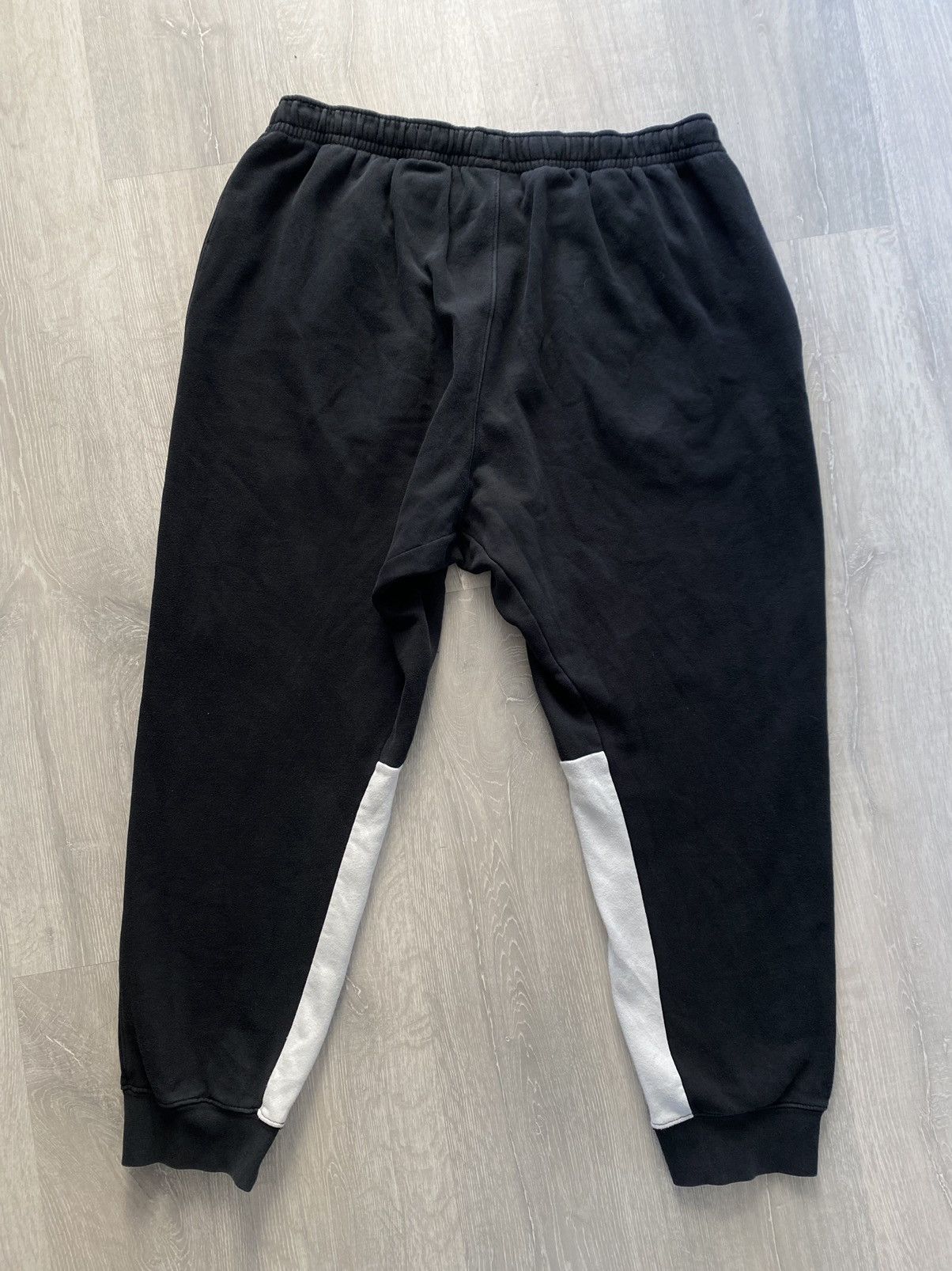 Nike Nike vintage black sweat pants small swoosh Size US 36 / EU 52 - 4 Thumbnail