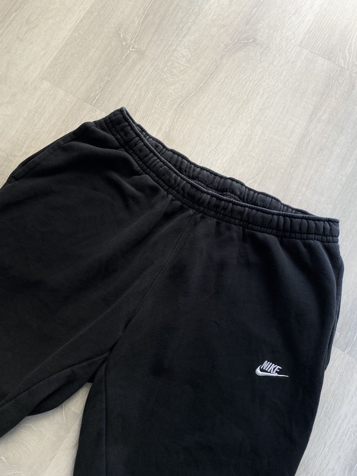 Nike Nike vintage black sweat pants small swoosh Size US 36 / EU 52 - 2 Thumbnail