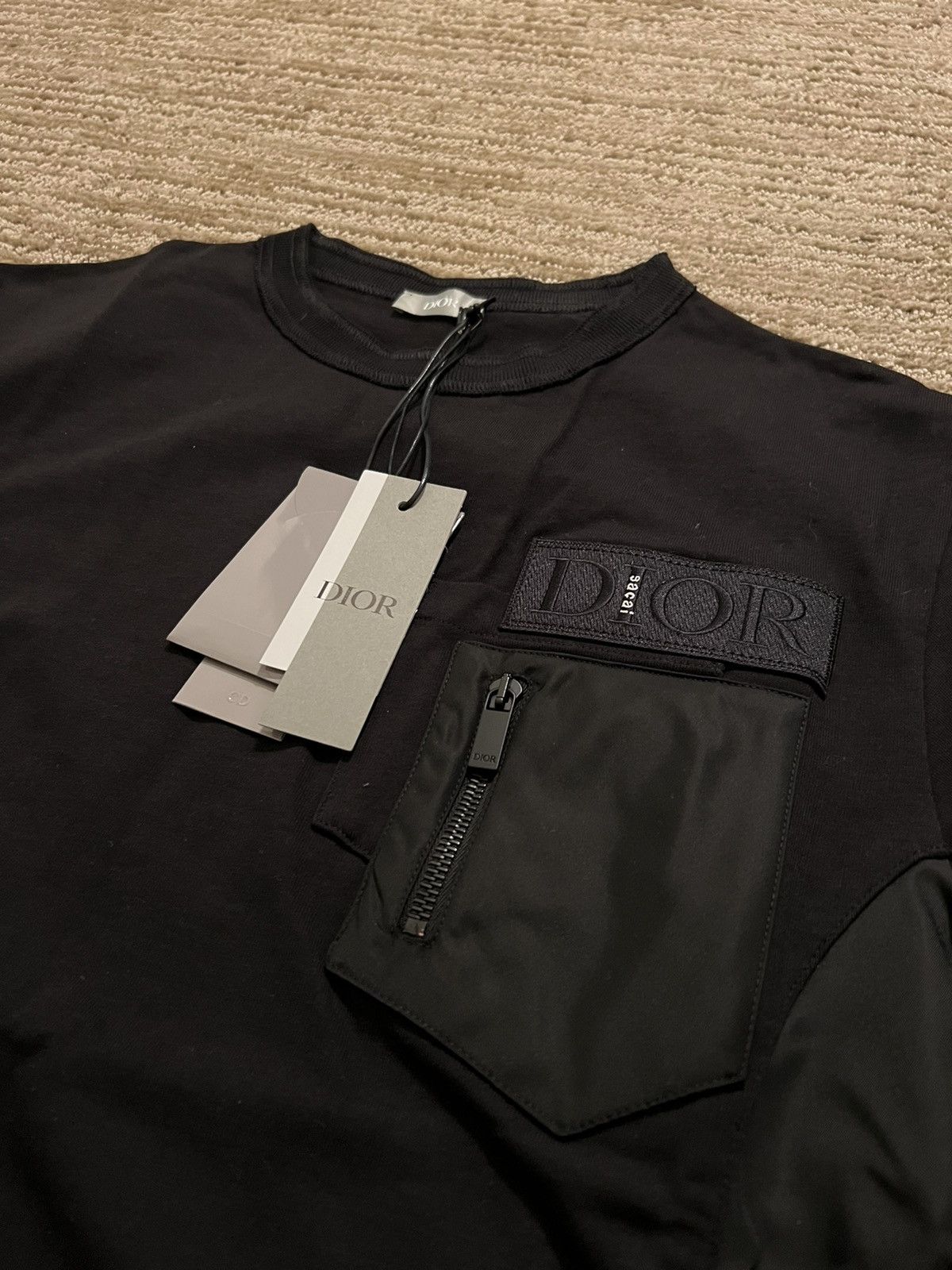 R*様 DIOR × sacai コラボ長袖シャツ ロゴパッチブラック39 Dior × Sacai Dior x Sacai T-Shirt, Relaxed Fit | Grailed